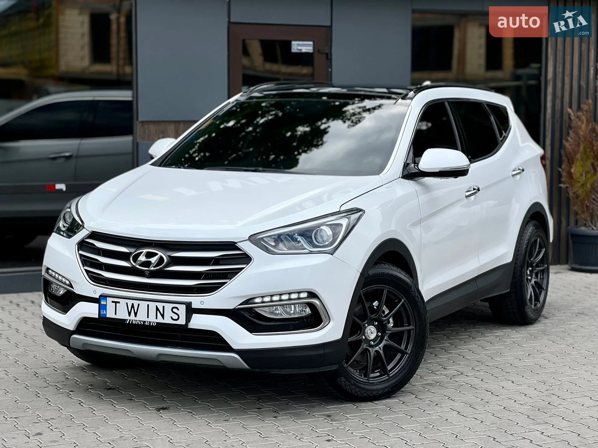 2017 Hyundai Santa Fe - фото 1