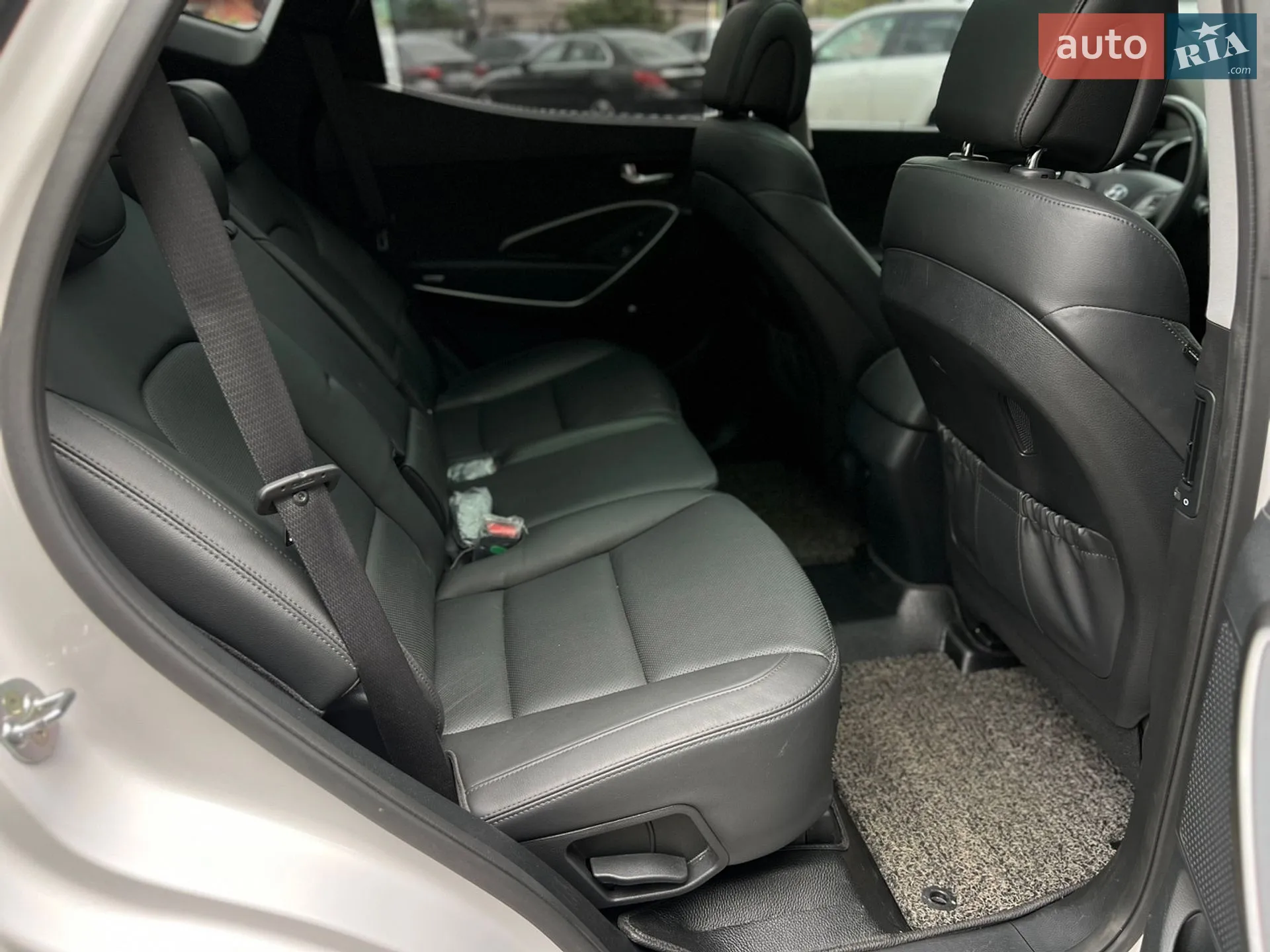 2017 Hyundai Santa Fe - мініатюра 28