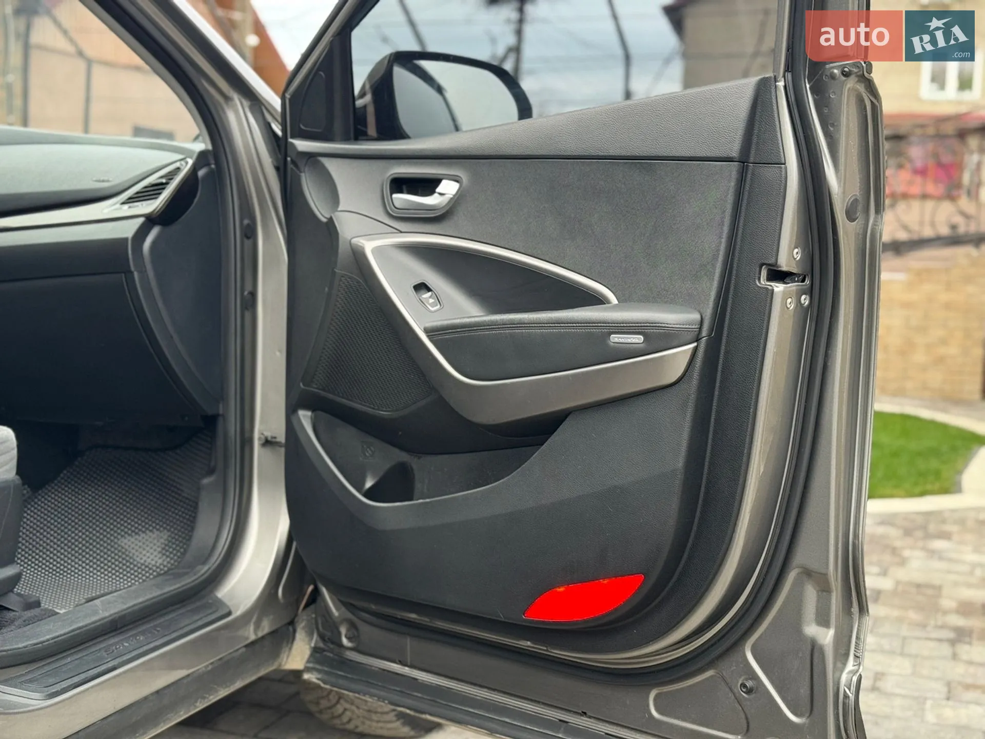 2016 Hyundai Santa Fe - мініатюра 17