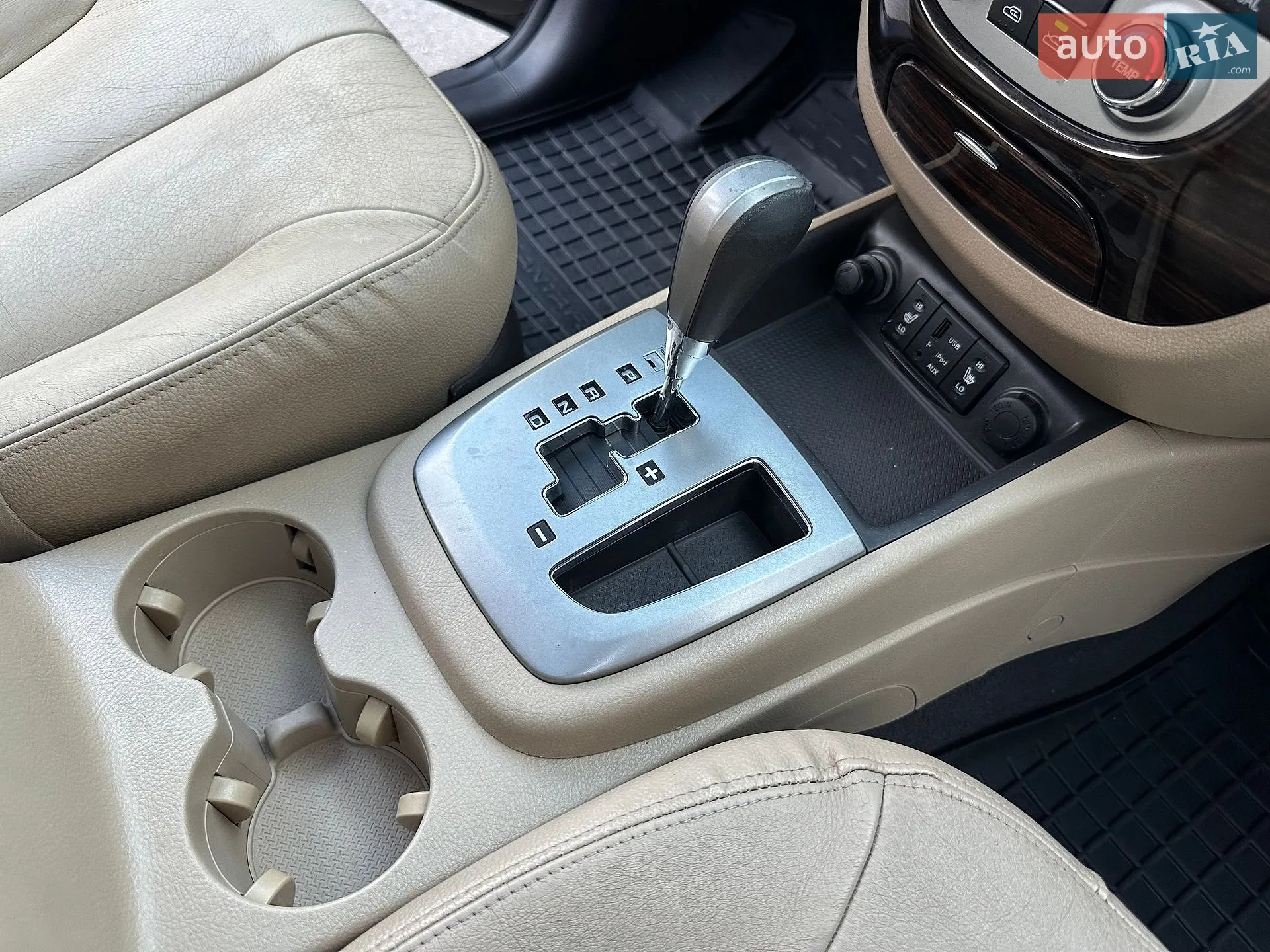 2011 Hyundai Santa Fe - мініатюра 45