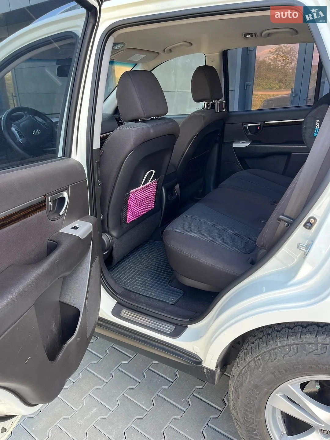 2011 Hyundai Santa Fe - мініатюра 12