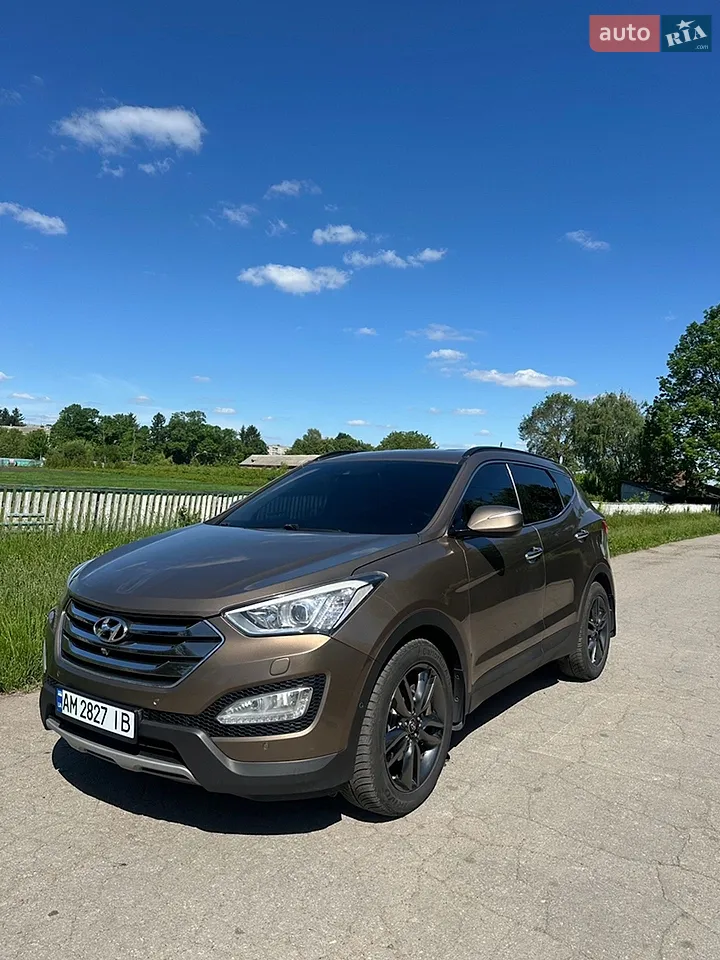 2012 Hyundai Santa Fe - мініатюра 11