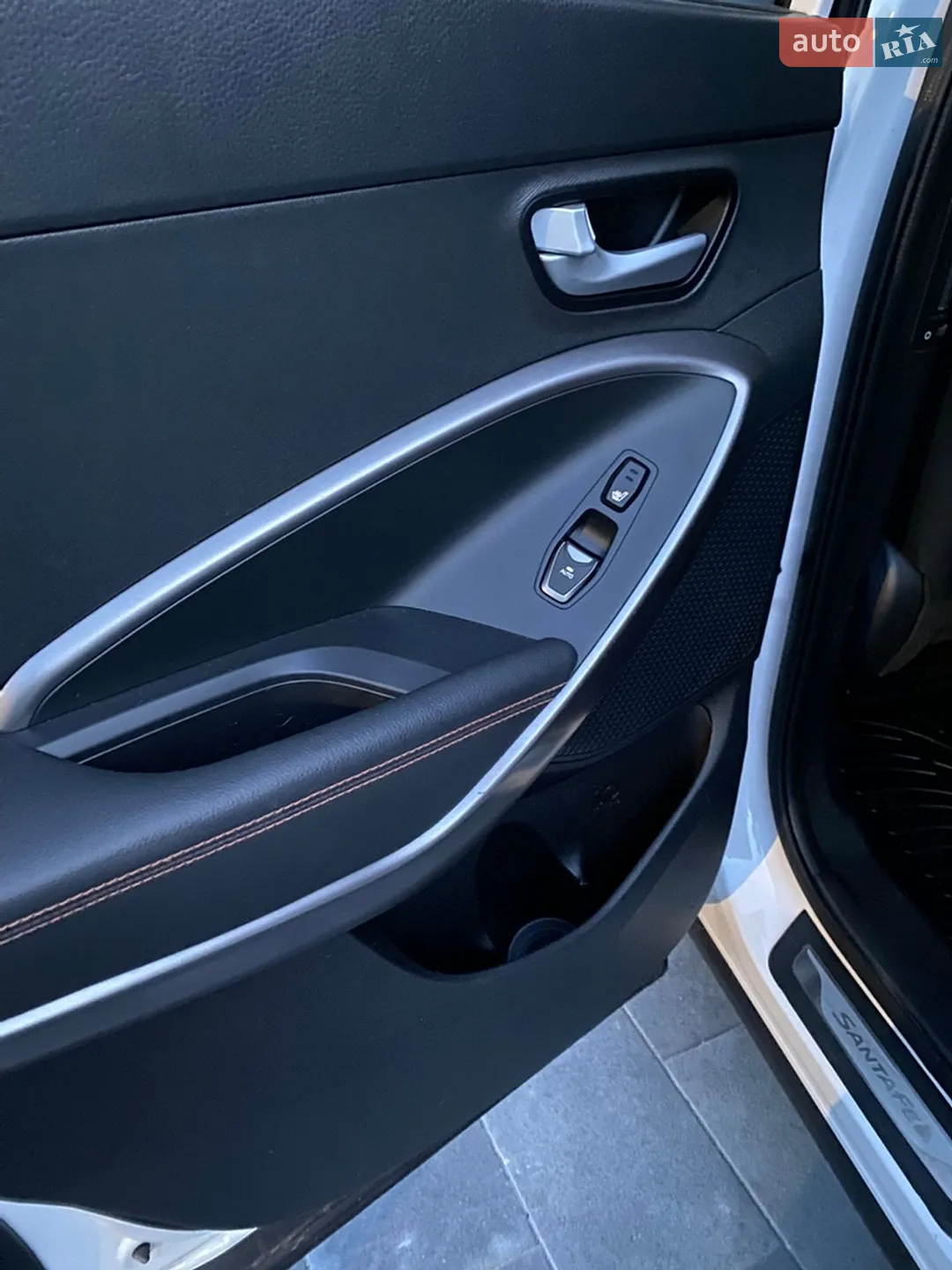 2016 Hyundai Santa Fe - мініатюра 28
