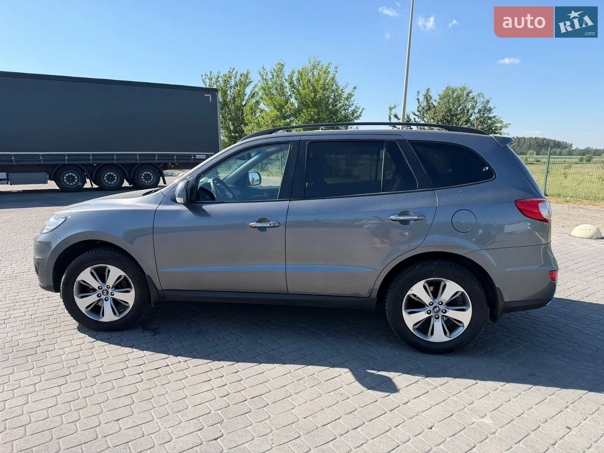 2011 Hyundai Santa Fe - мініатюра 8