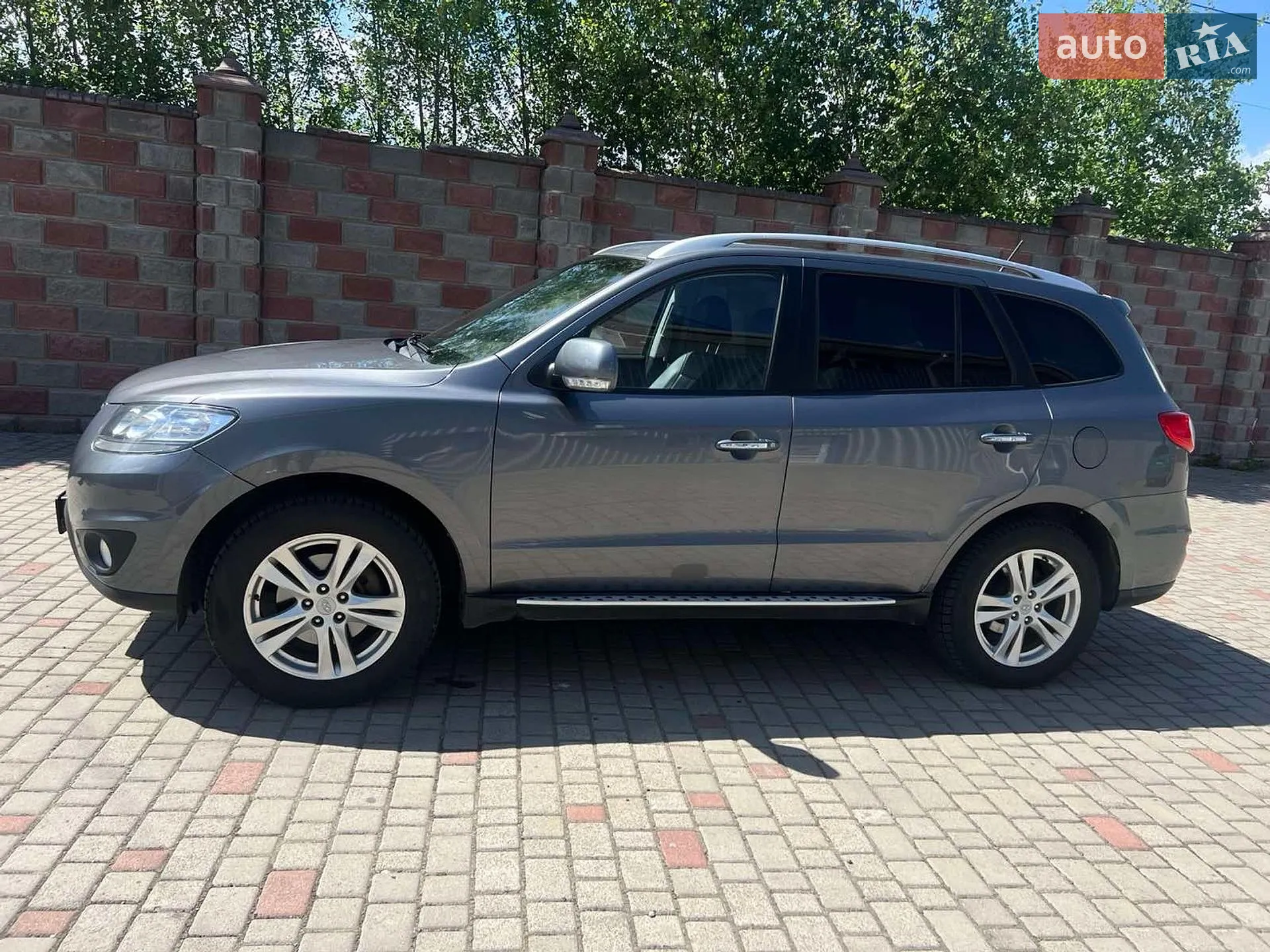 2011 Hyundai Santa Fe - мініатюра 11