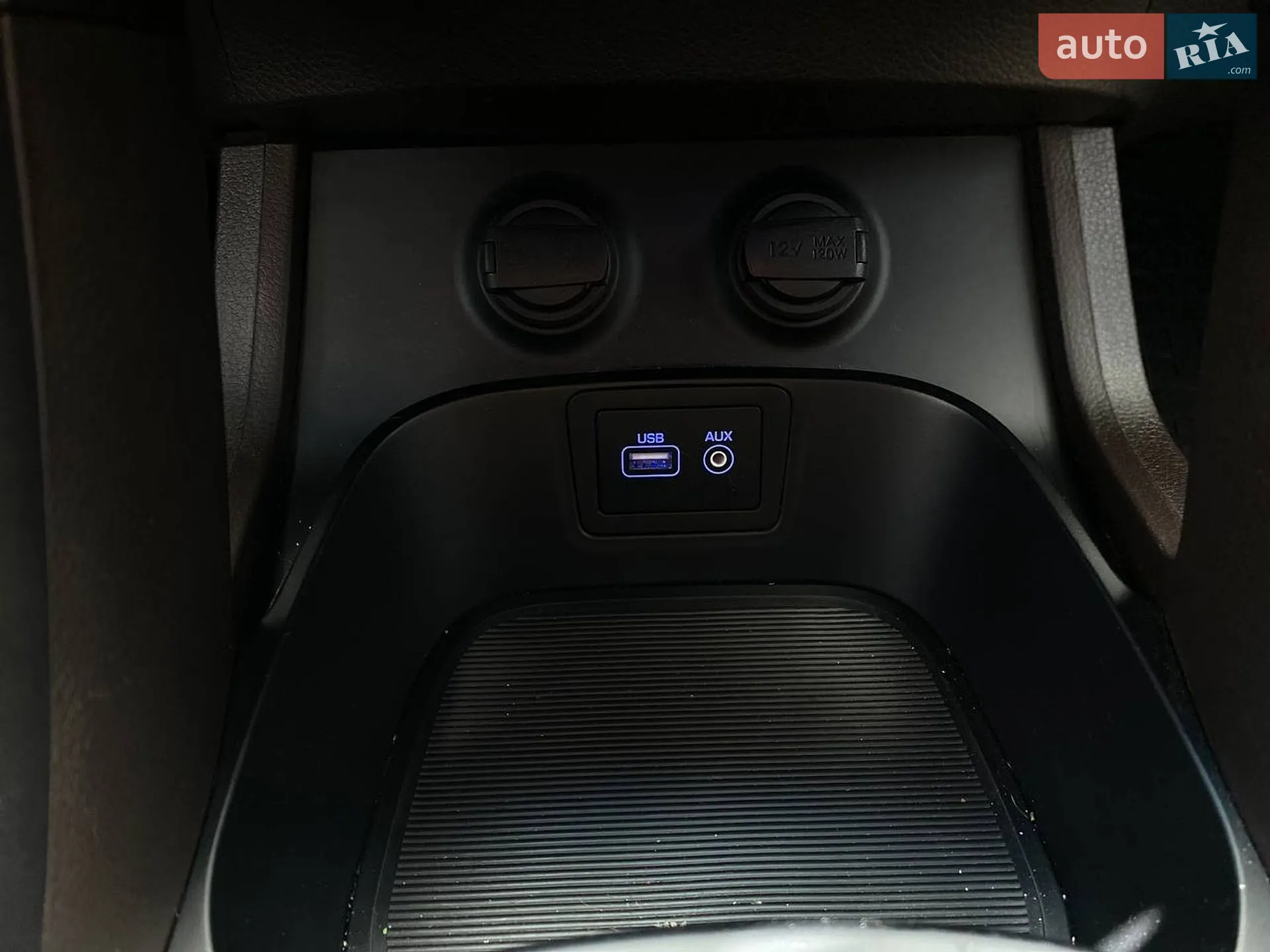 2016 Hyundai Santa Fe - мініатюра 40