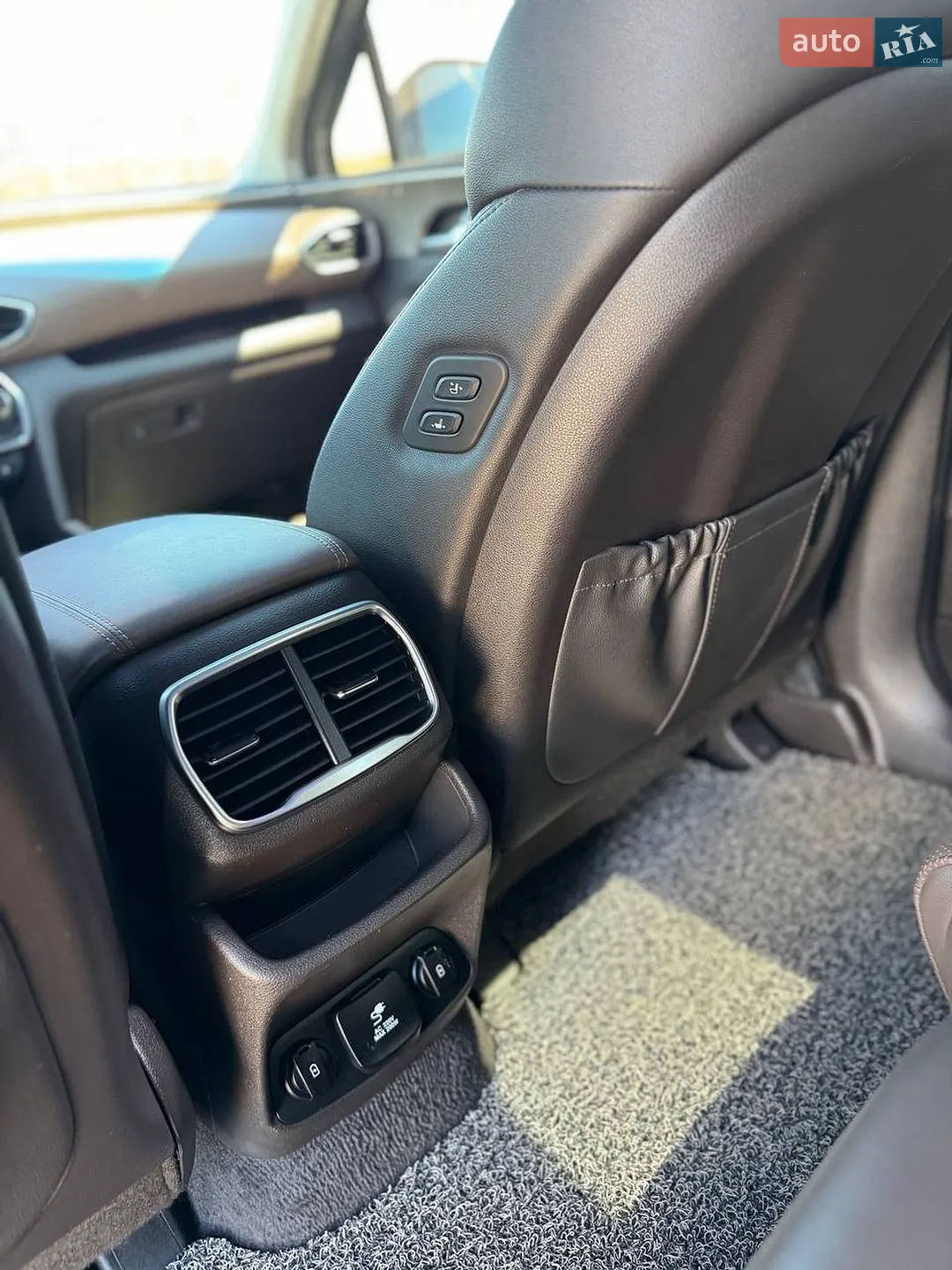 2018 Hyundai Santa Fe - мініатюра 36