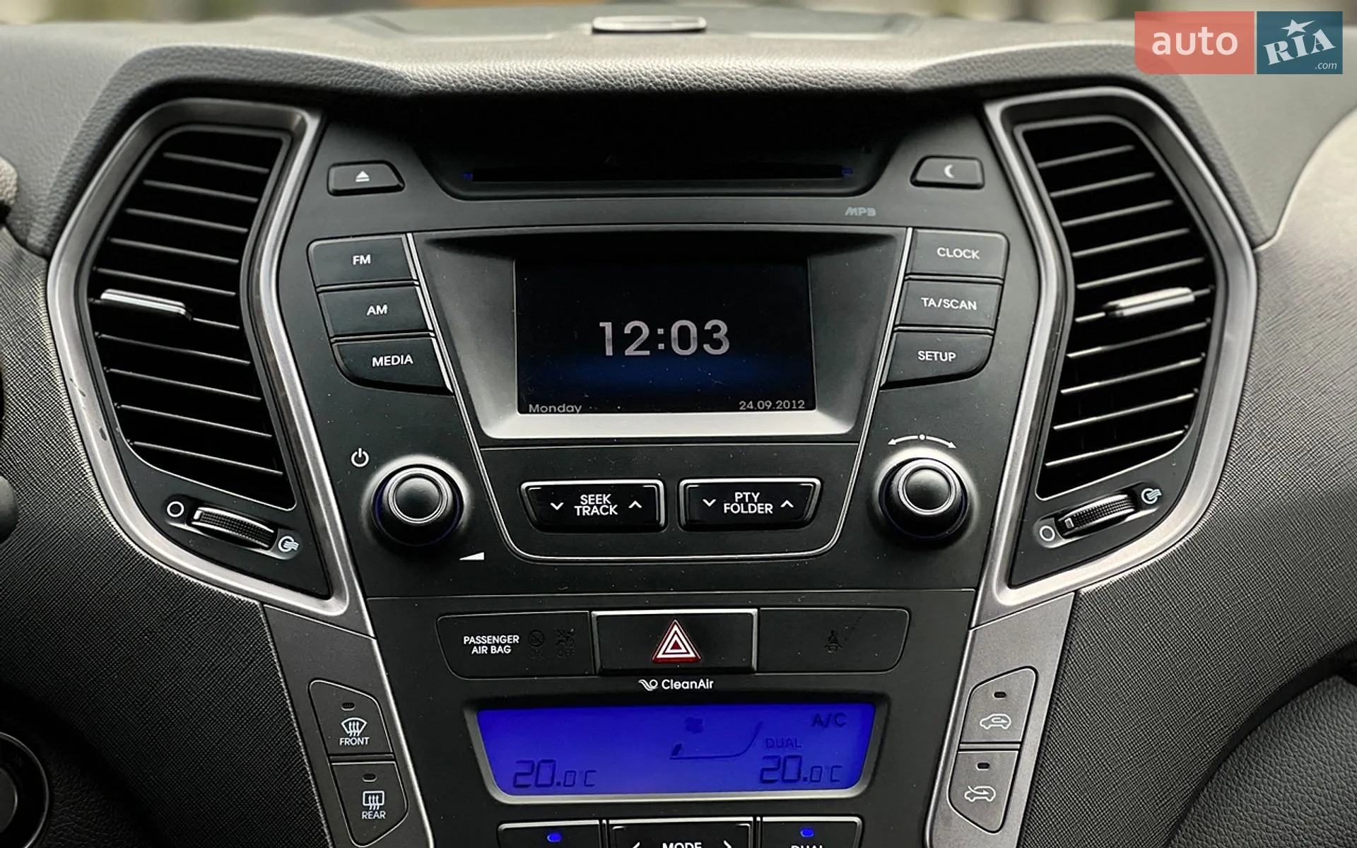 2013 Hyundai Santa Fe - мініатюра 15
