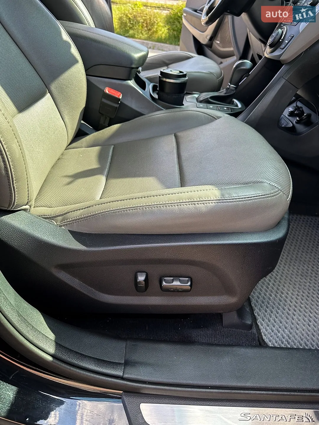 2017 Hyundai Santa Fe - мініатюра 19