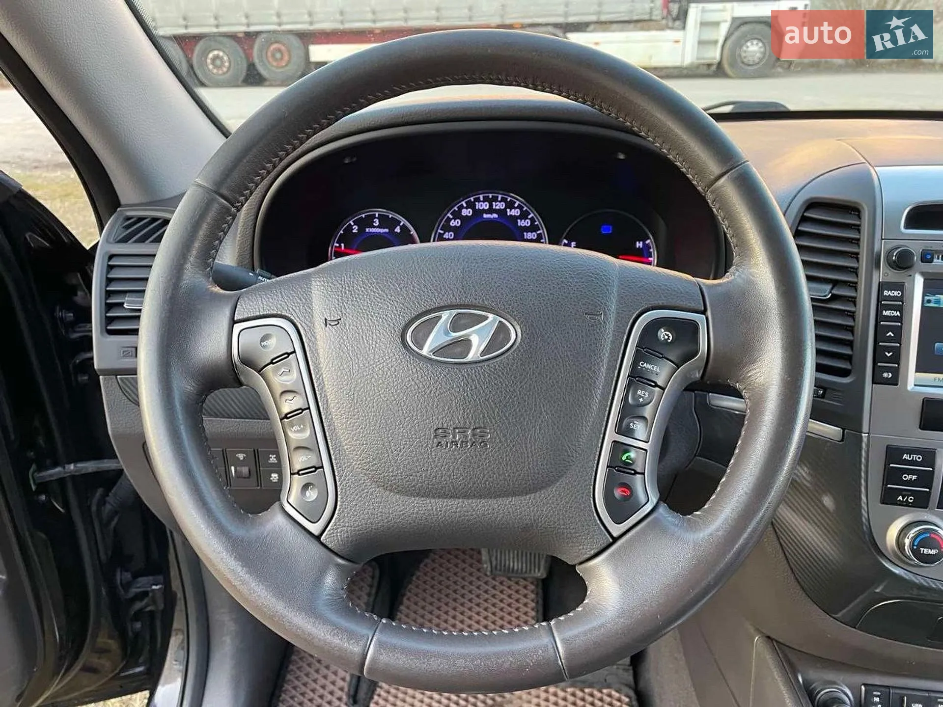 2011 Hyundai Santa Fe - мініатюра 13