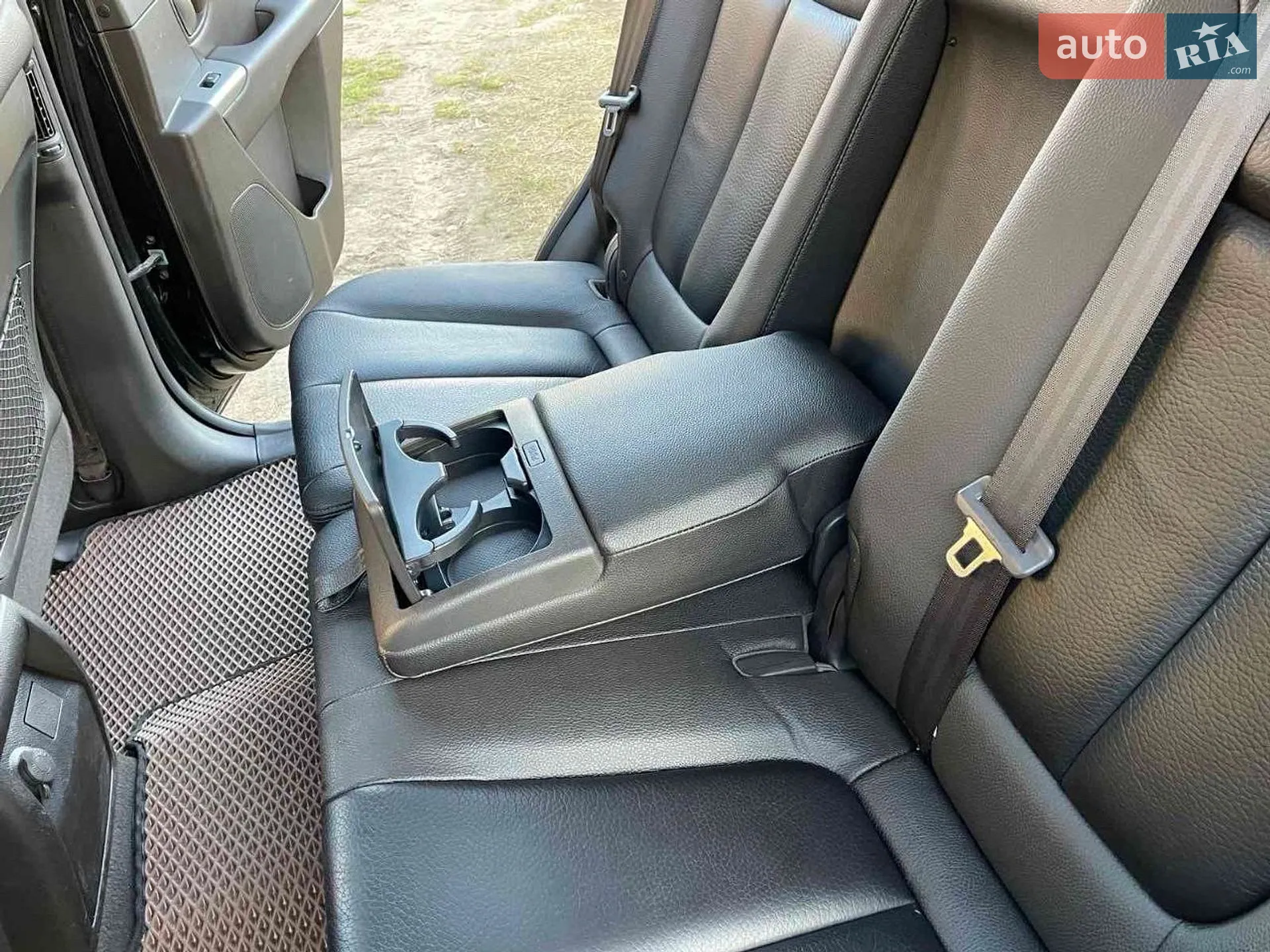 2011 Hyundai Santa Fe - мініатюра 30