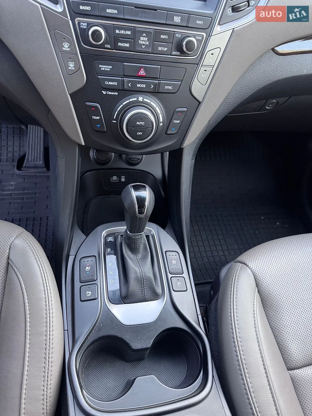 2016 Hyundai Santa Fe - мініатюра 21