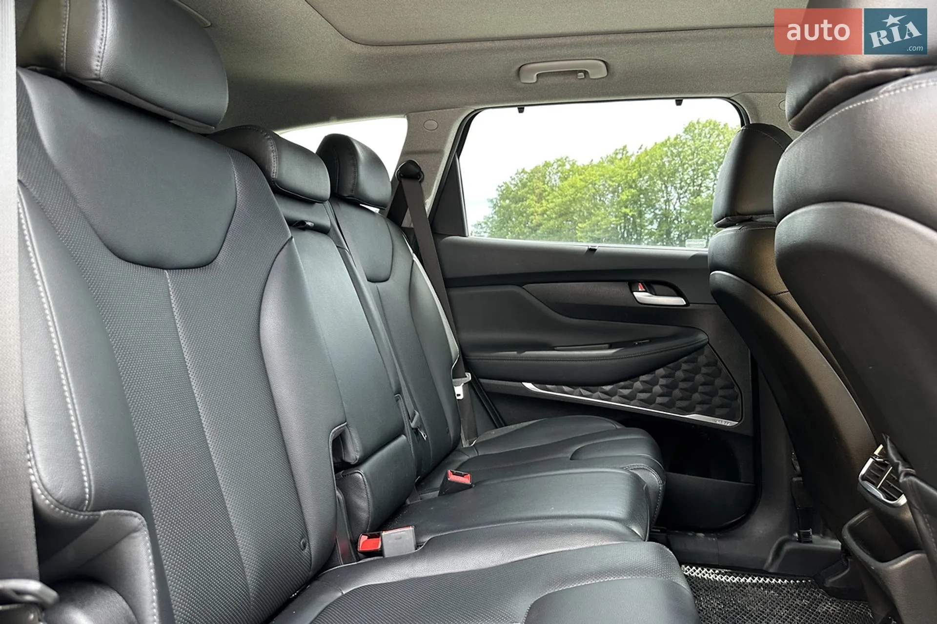 2019 Hyundai Santa Fe - мініатюра 26