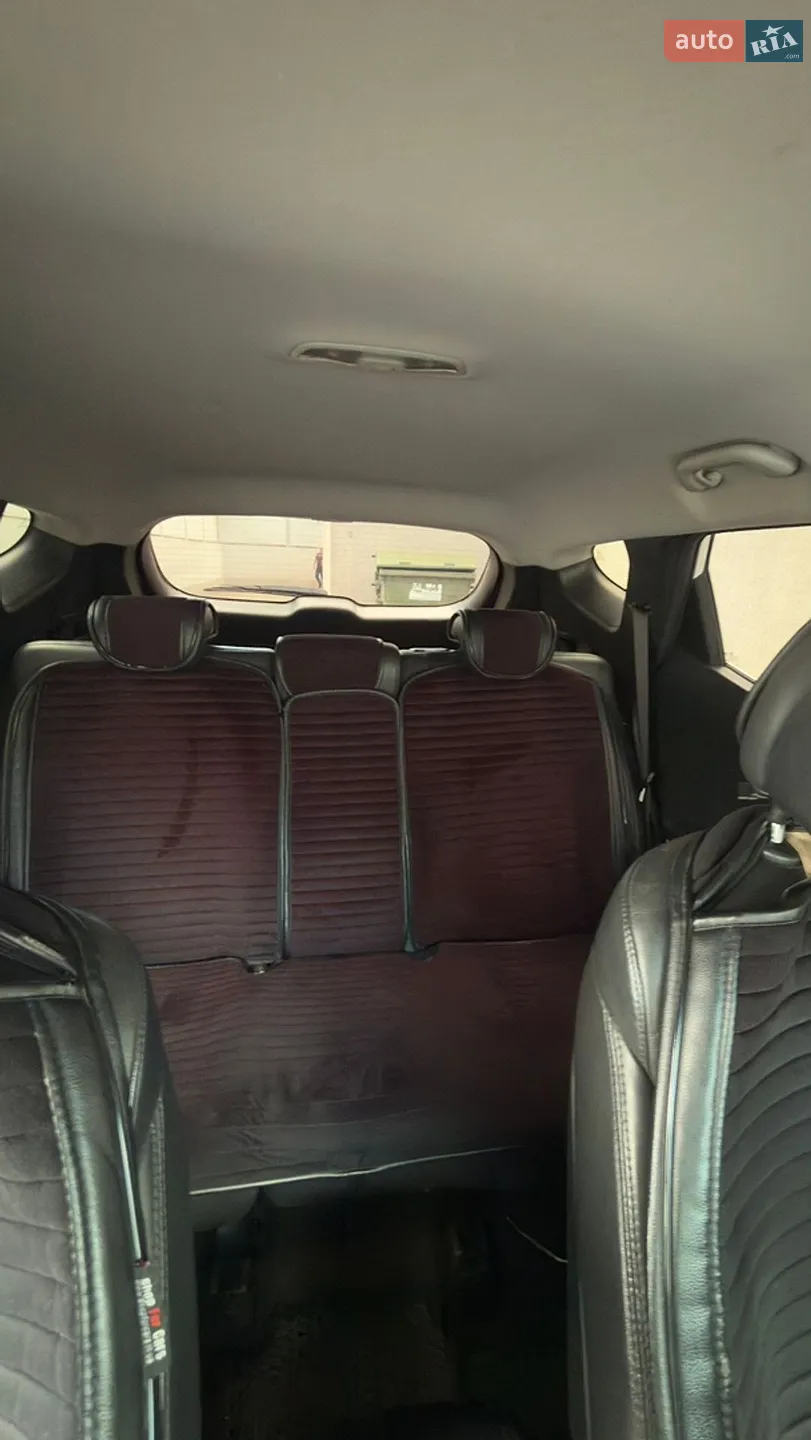 2016 Hyundai Santa Fe - мініатюра 14