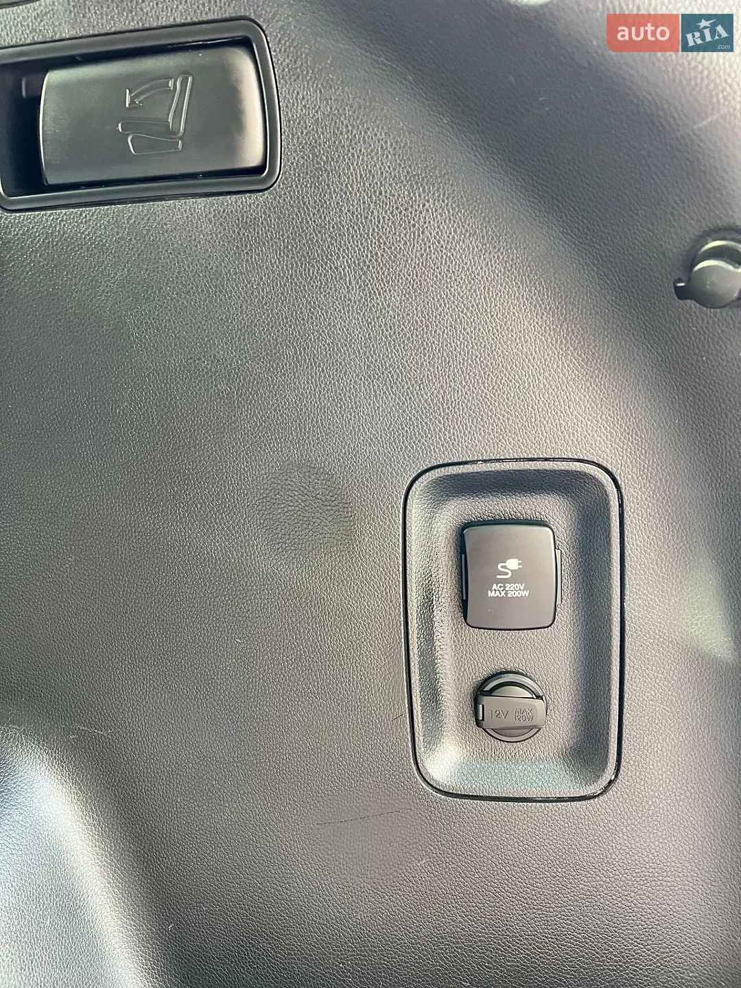 2012 Hyundai Santa Fe - мініатюра 25