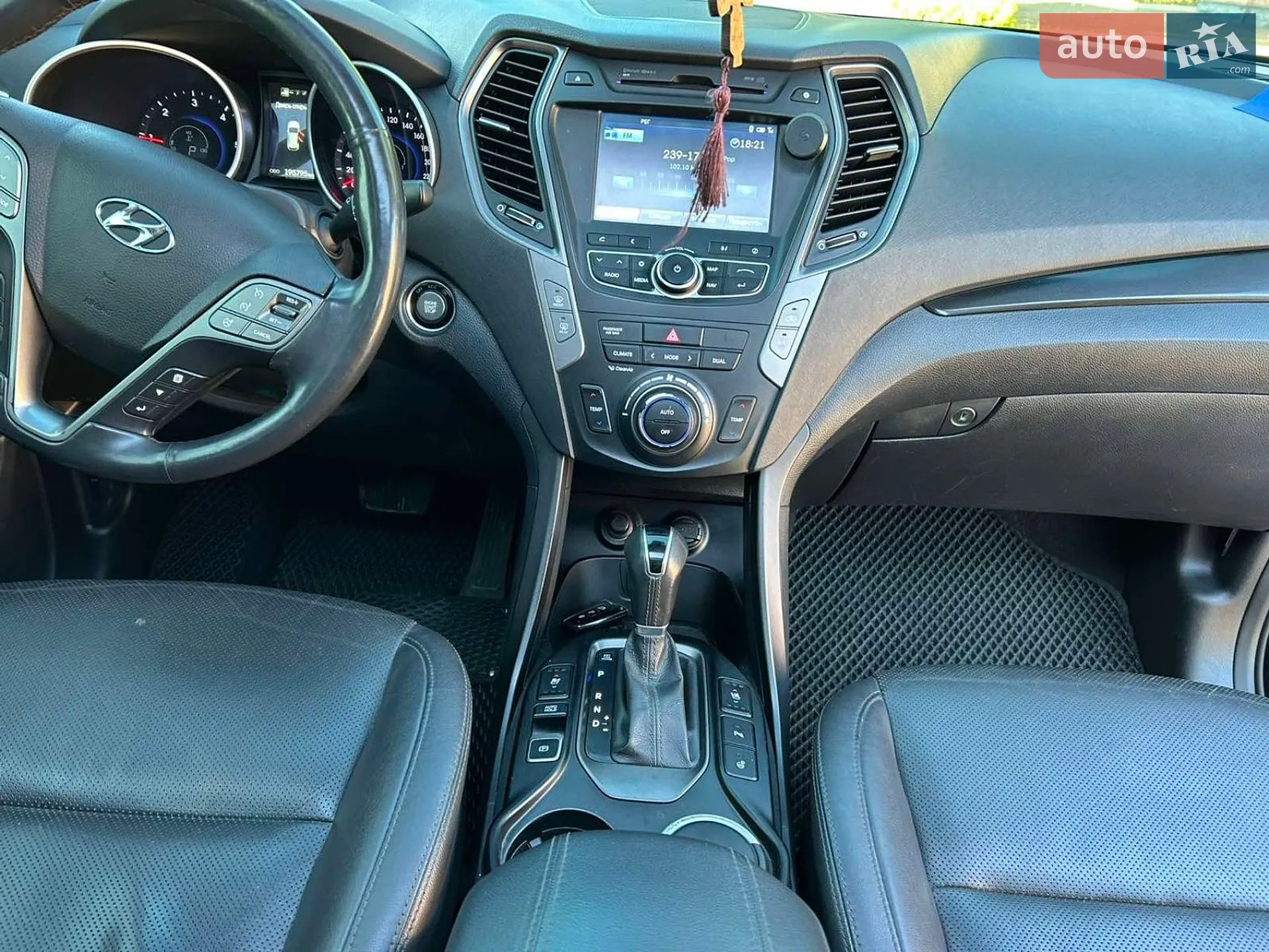 2015 Hyundai Santa Fe - мініатюра 17