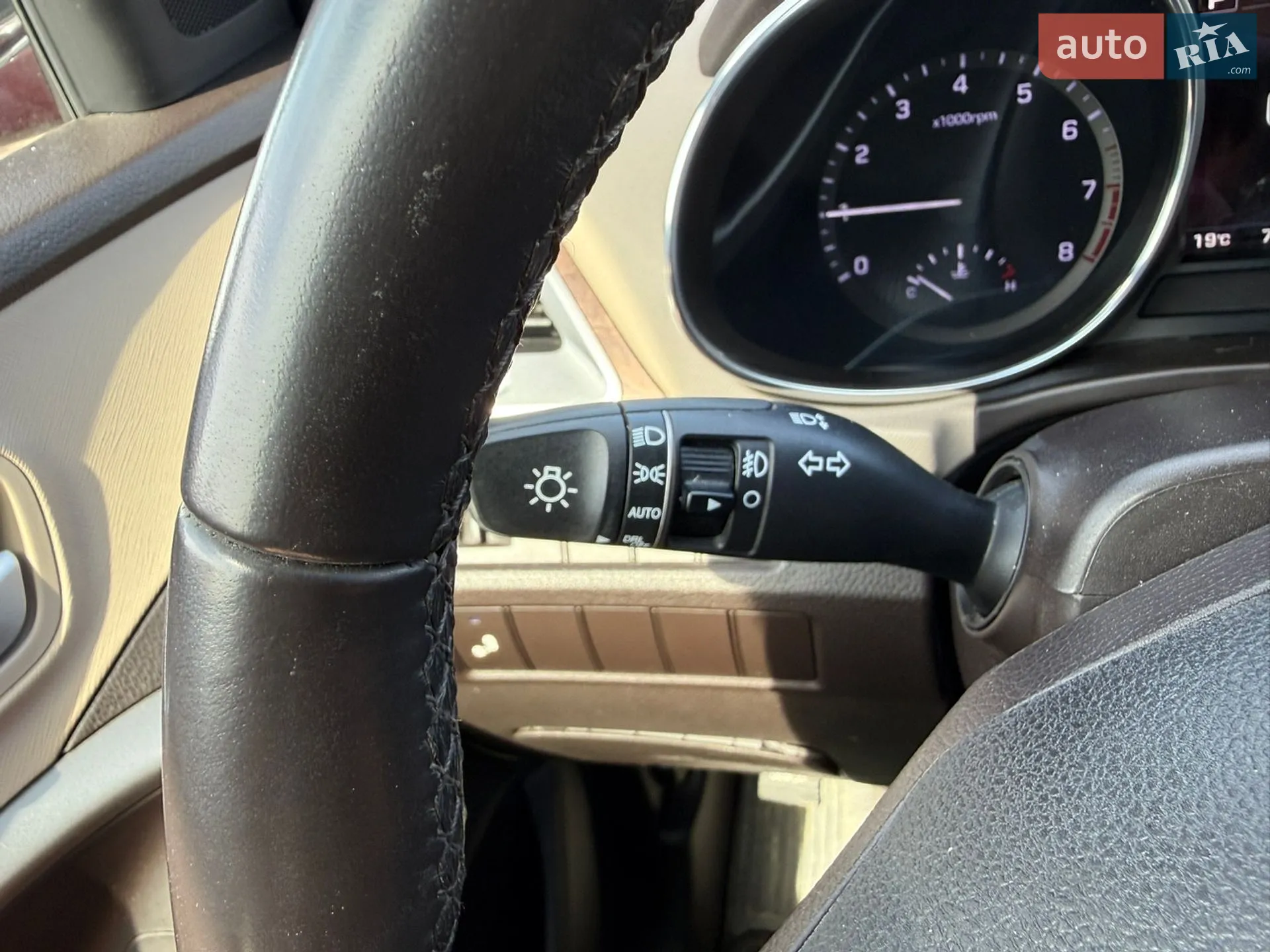 2016 Hyundai Santa Fe - мініатюра 32