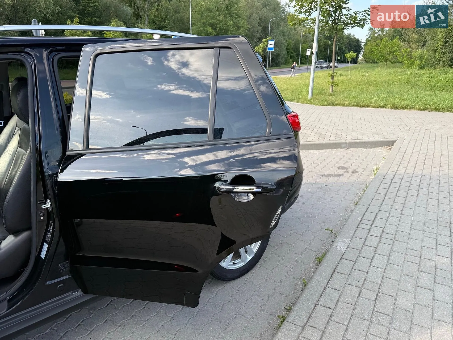 2010 Hyundai Santa Fe - мініатюра 23