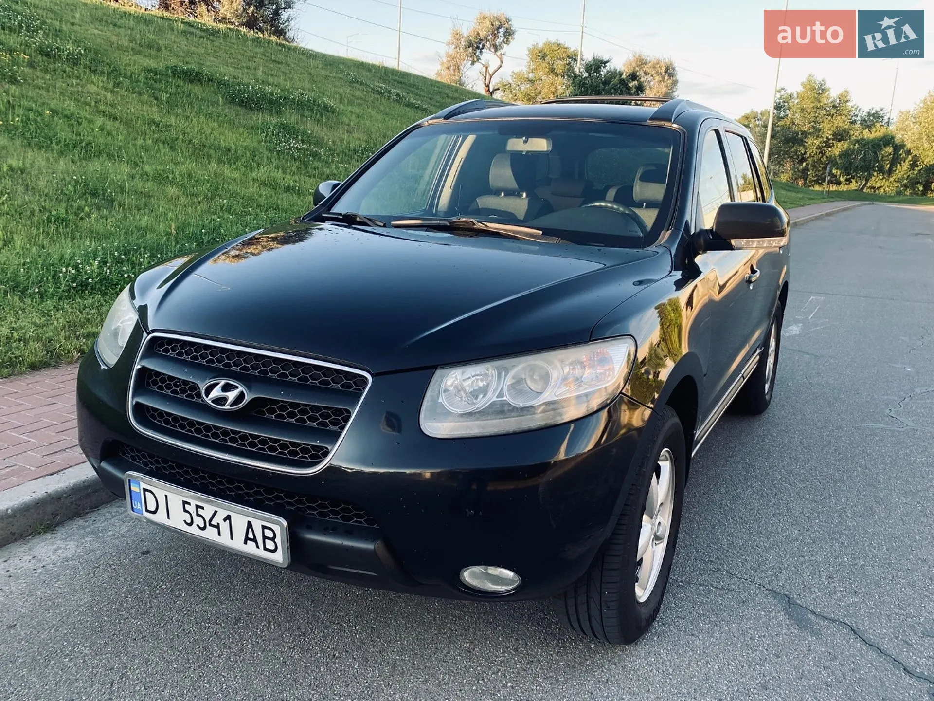 Hyundai Santa FE 2009 VIN KMHSH81WP9U460079 фото оголошення 3 з 10