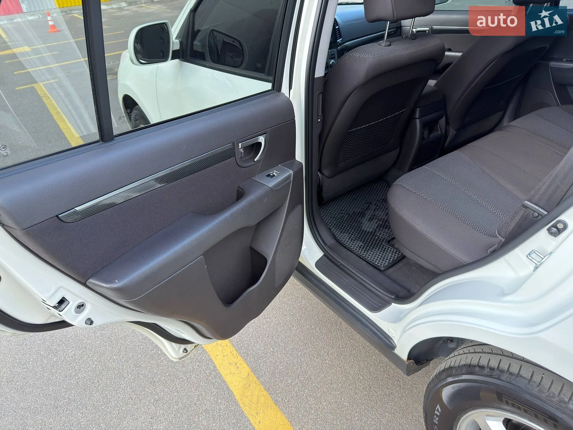 2010 Hyundai Santa Fe - мініатюра 25