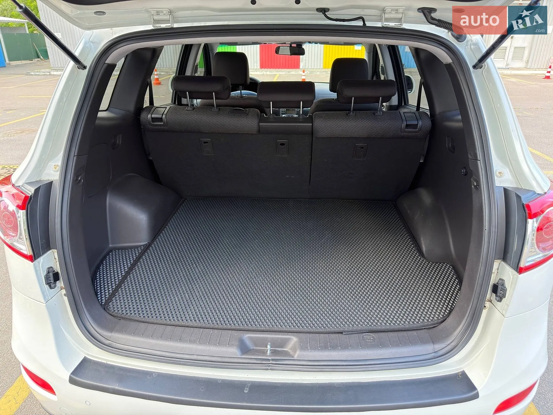 2010 Hyundai Santa Fe - мініатюра 31