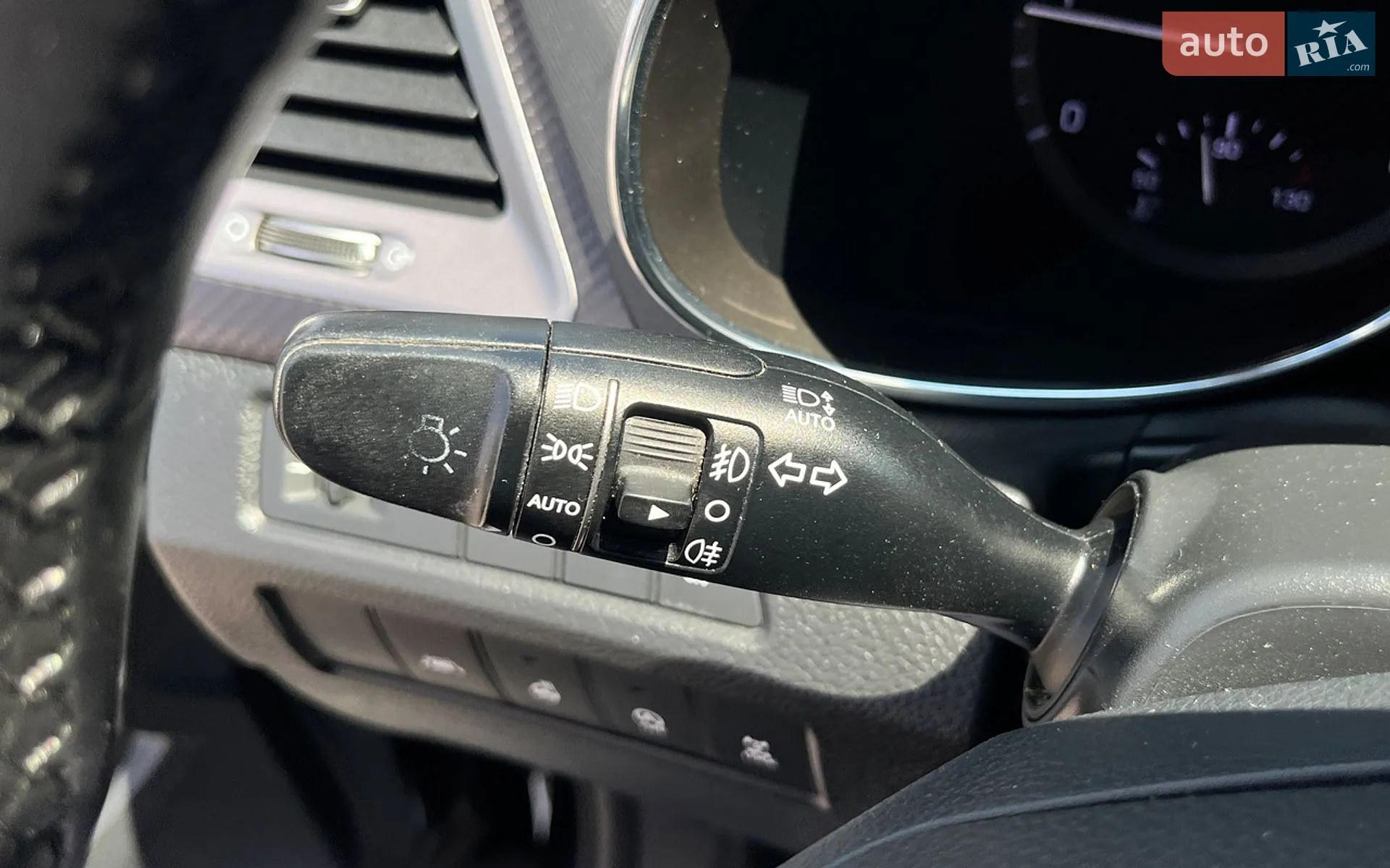 2016 Hyundai Santa Fe - мініатюра 16