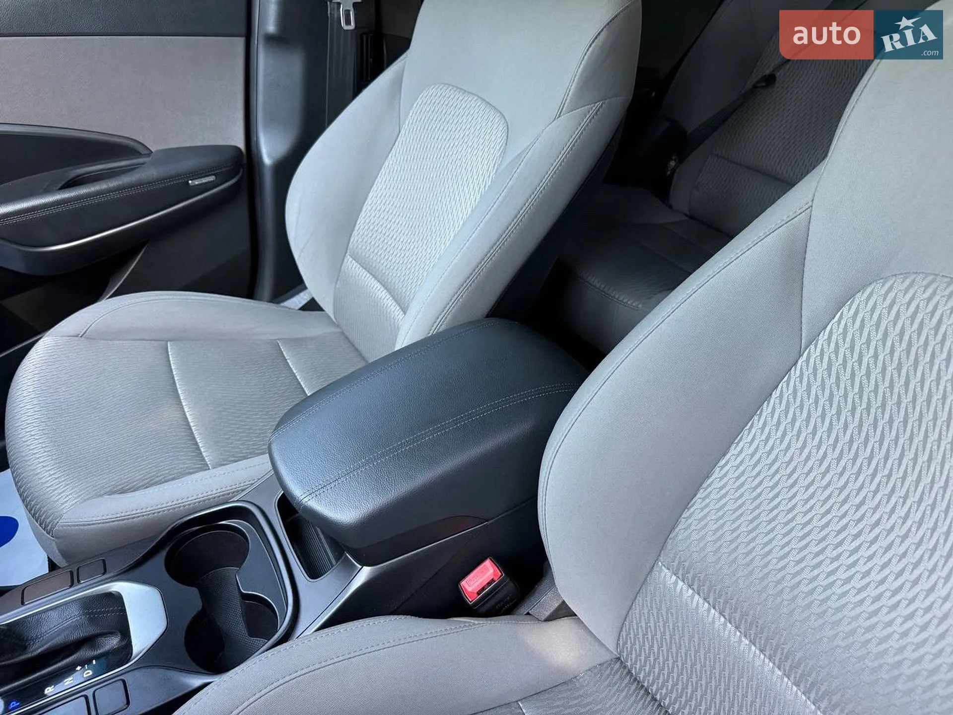 2017 Hyundai Santa Fe - мініатюра 36
