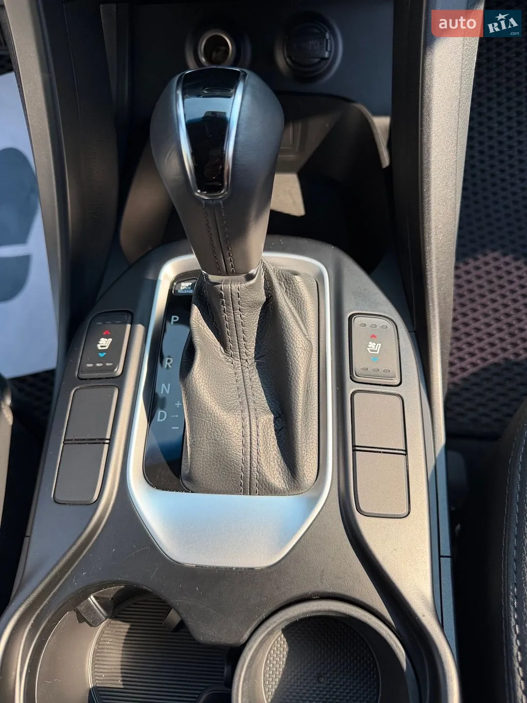 2016 Hyundai Santa Fe - мініатюра 21
