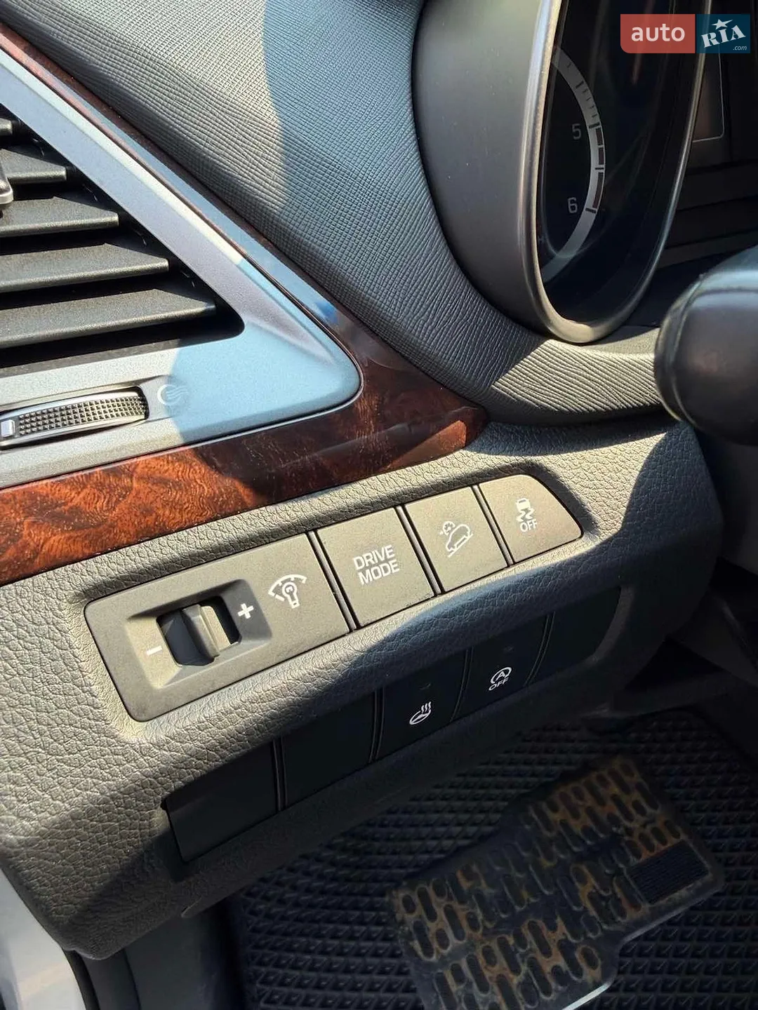 2016 Hyundai Santa Fe - мініатюра 26