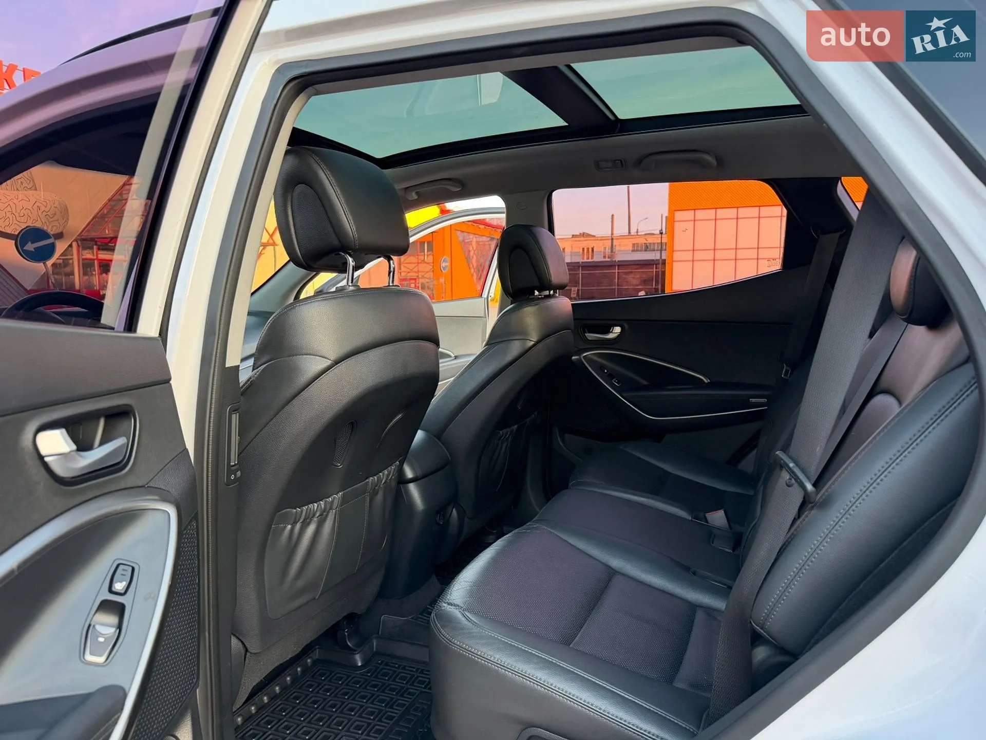 2016 Hyundai Santa Fe - мініатюра 17