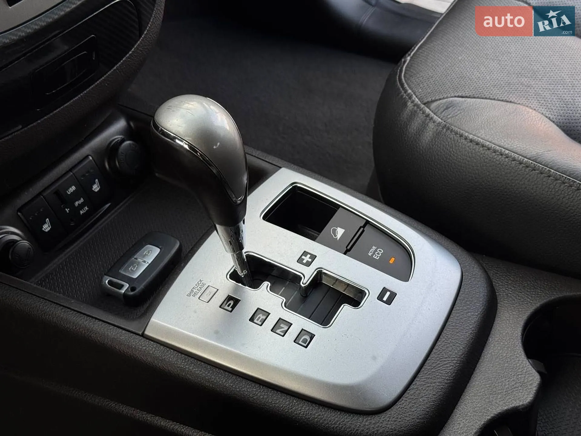 2012 Hyundai Santa Fe - мініатюра 33