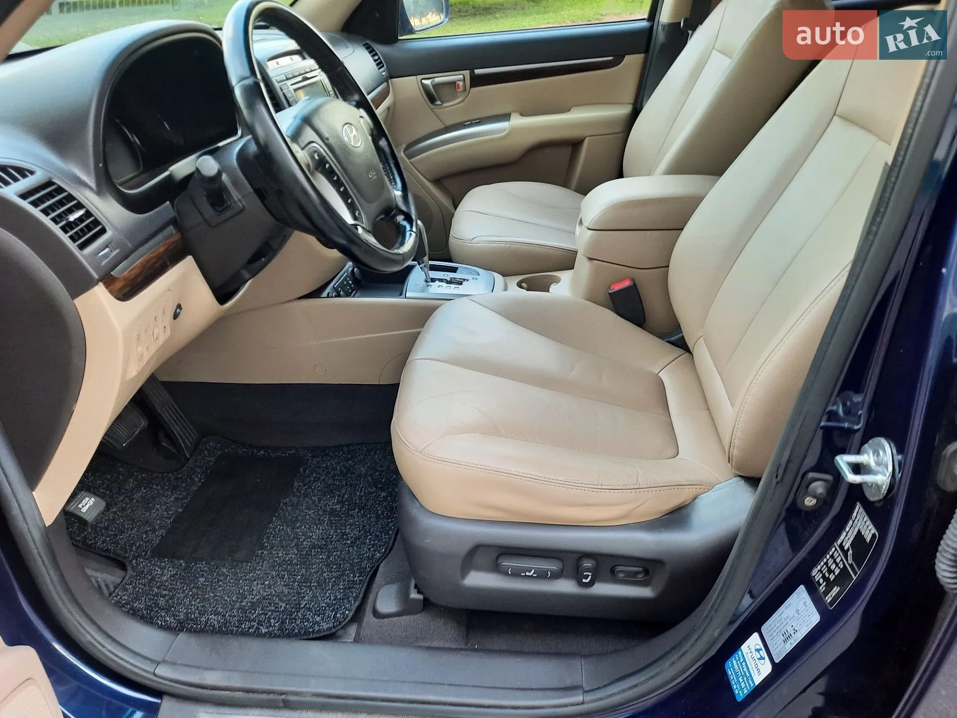 2011 Hyundai Santa Fe - мініатюра 38