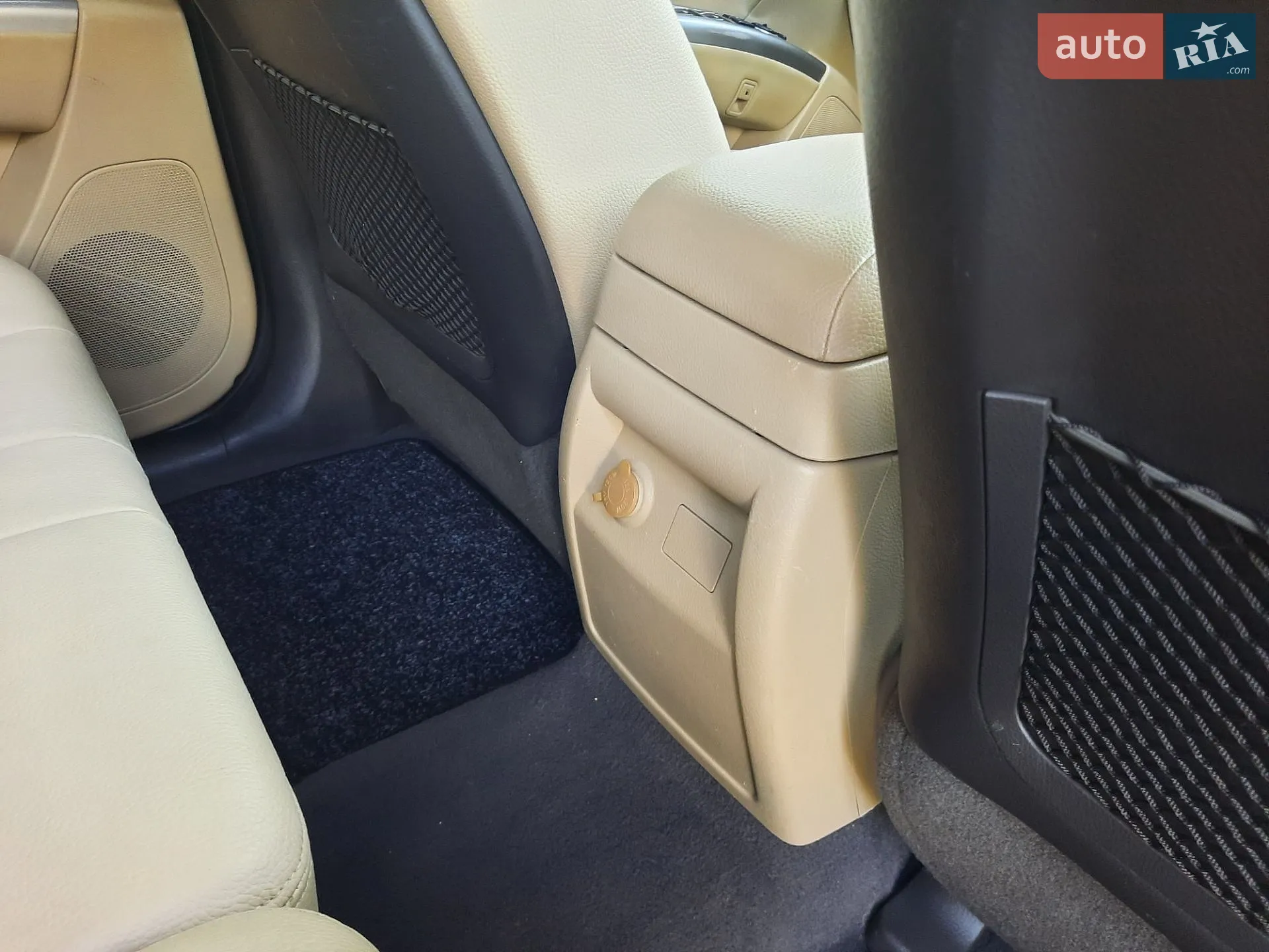 2011 Hyundai Santa Fe - мініатюра 100