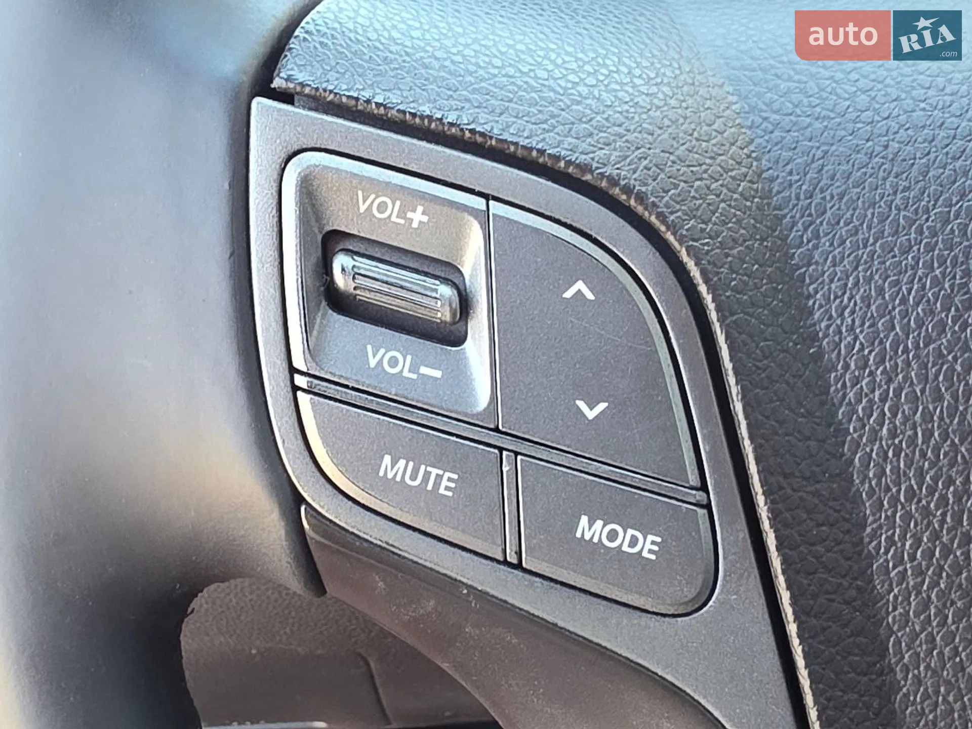 2013 Hyundai Santa Fe - мініатюра 32