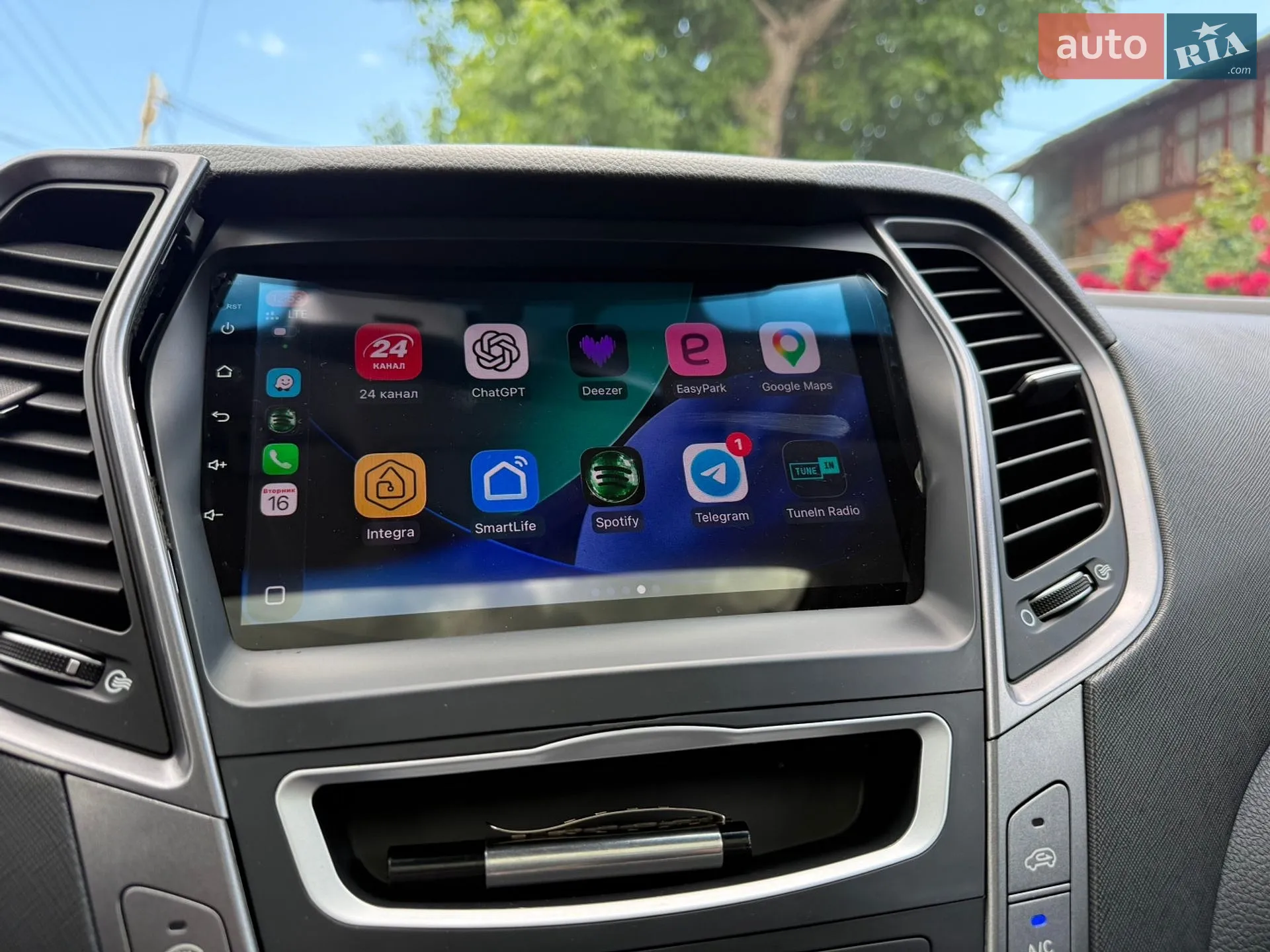 2014 Hyundai Santa Fe - мініатюра 18