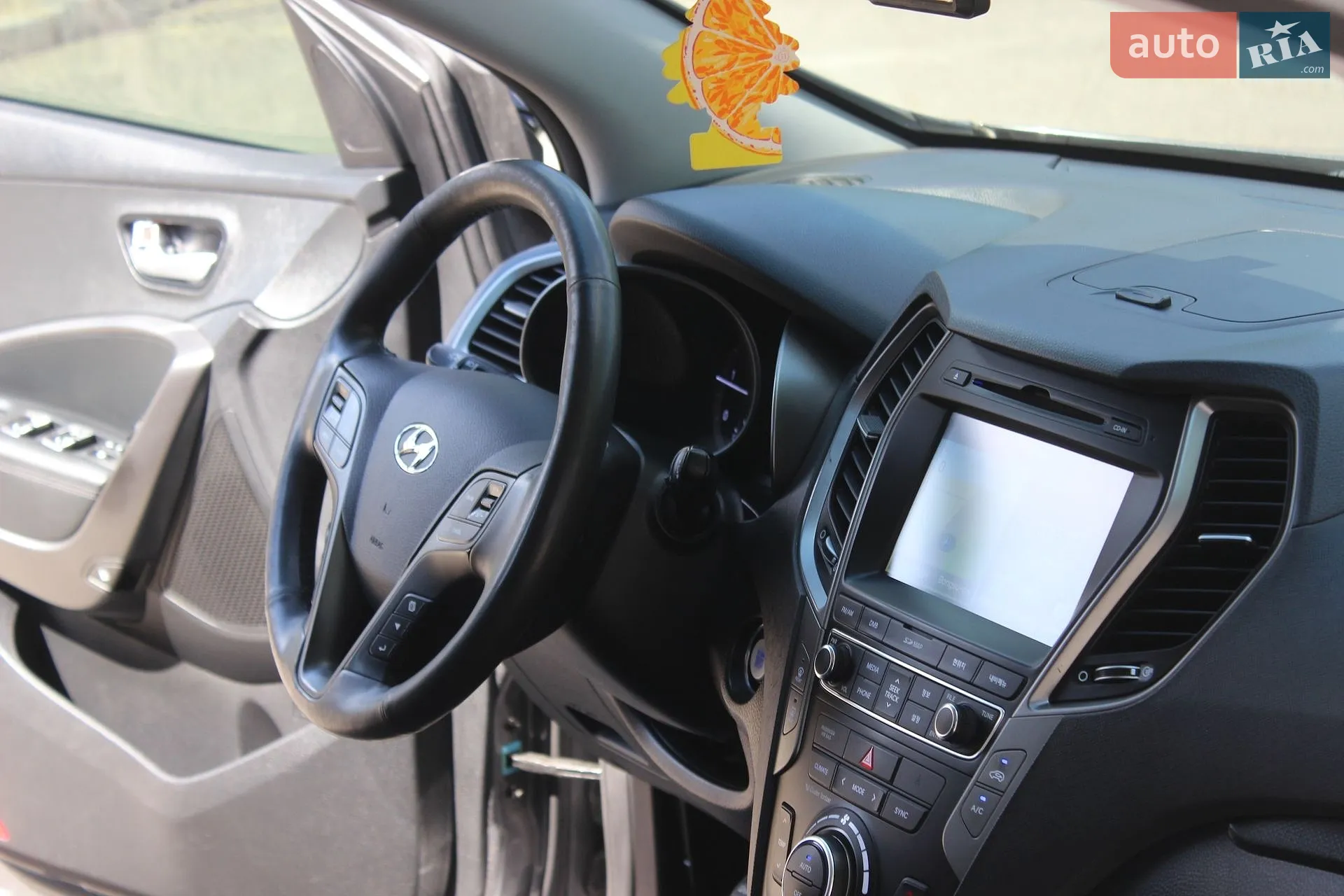 2015 Hyundai Santa Fe - мініатюра 31