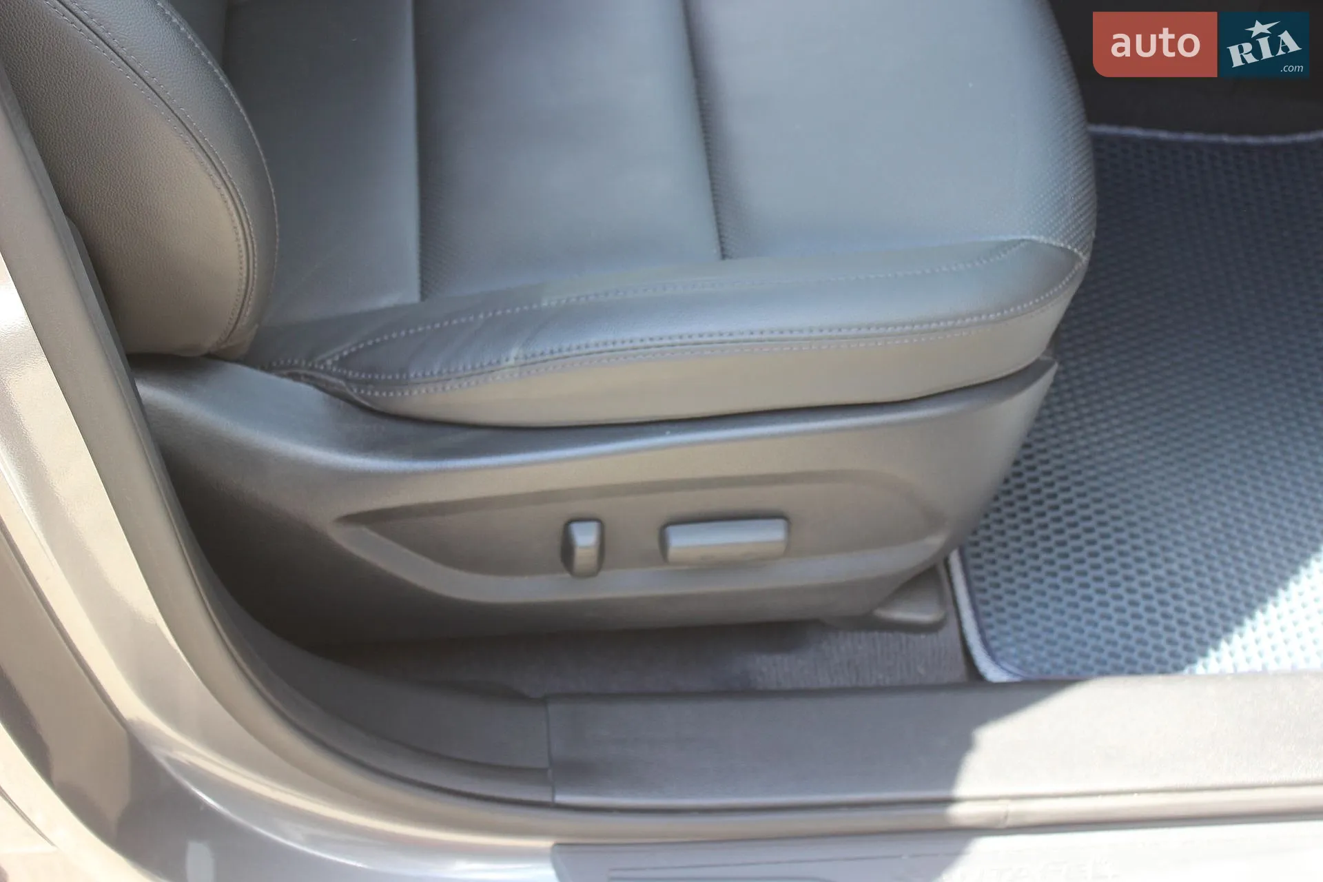 2015 Hyundai Santa Fe - мініатюра 33