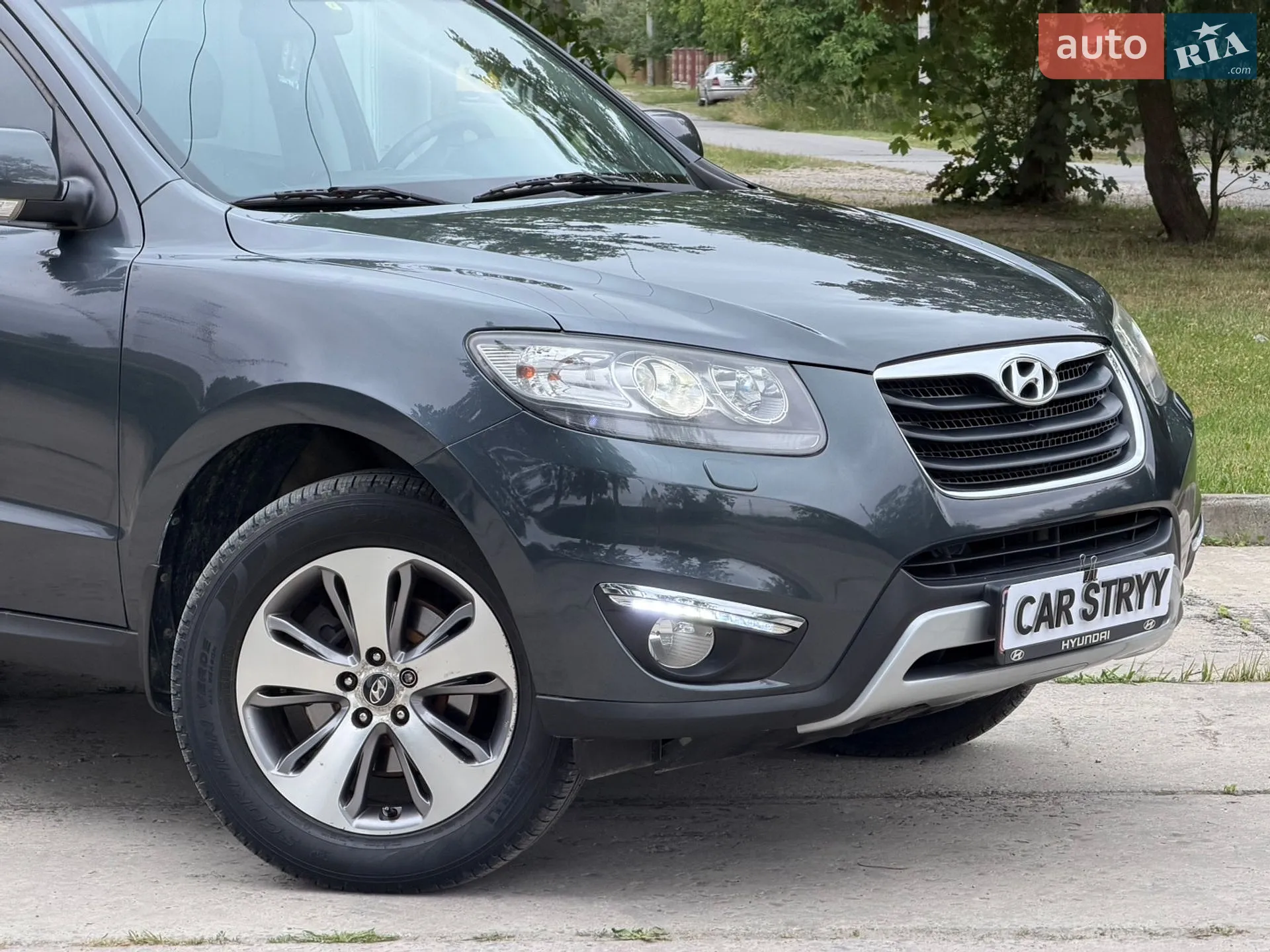 2011 Hyundai Santa Fe - мініатюра 9