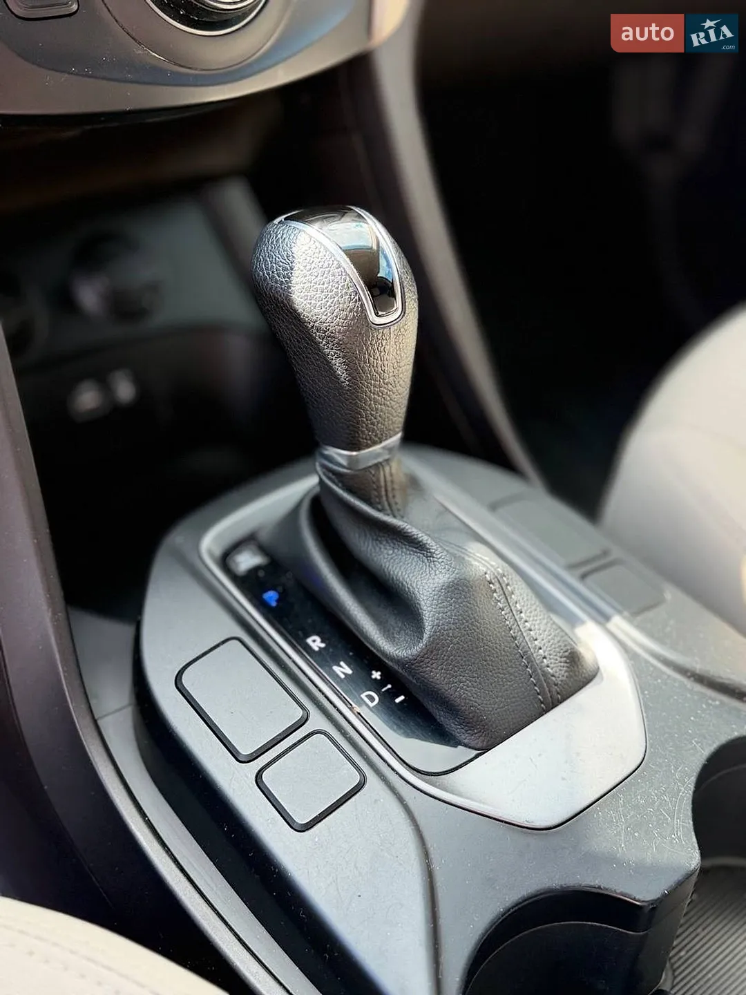 2016 Hyundai Santa Fe - мініатюра 15