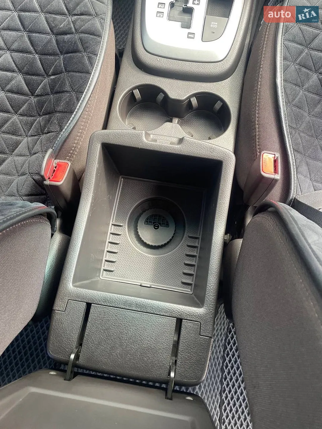 2011 Hyundai Santa Fe - мініатюра 30