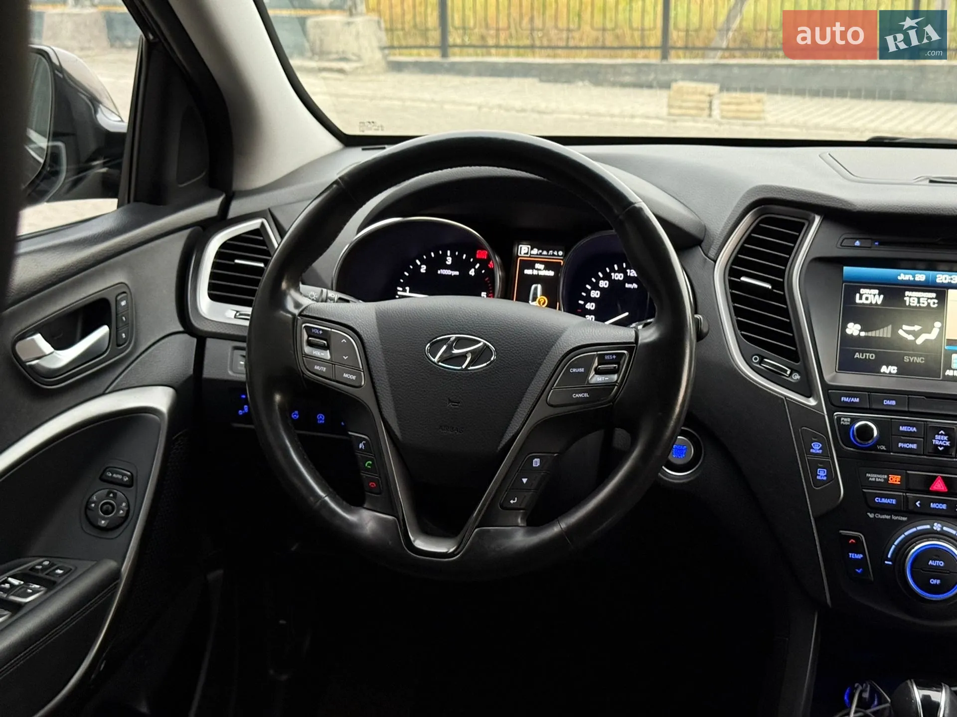 2016 Hyundai Santa Fe - мініатюра 19