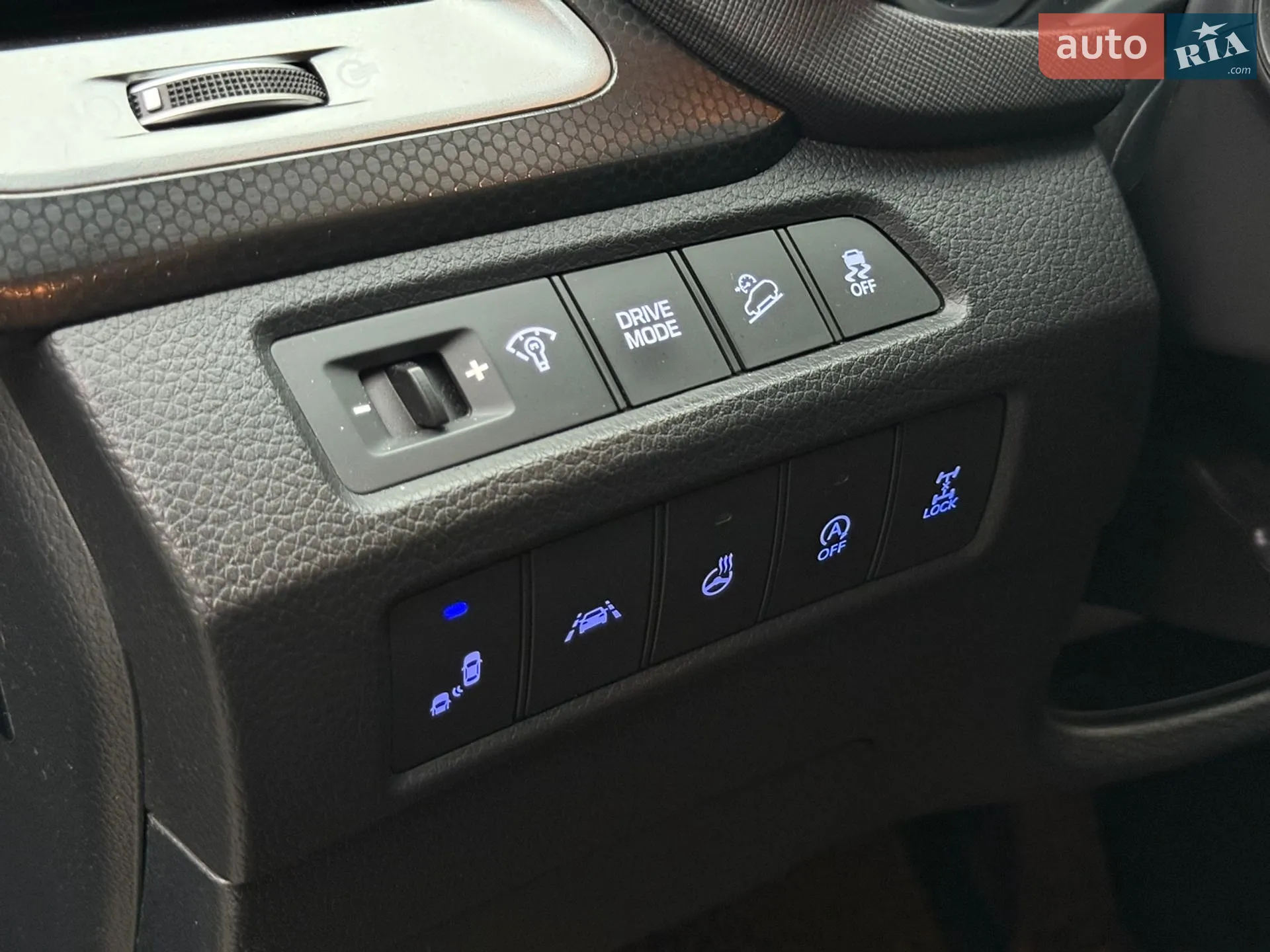 2016 Hyundai Santa Fe - мініатюра 25