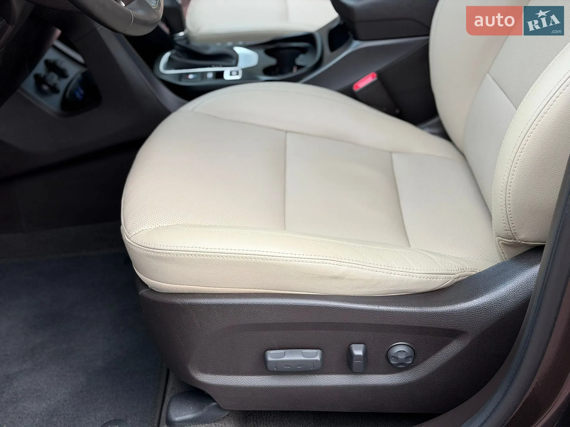 2016 Hyundai Santa Fe - мініатюра 23