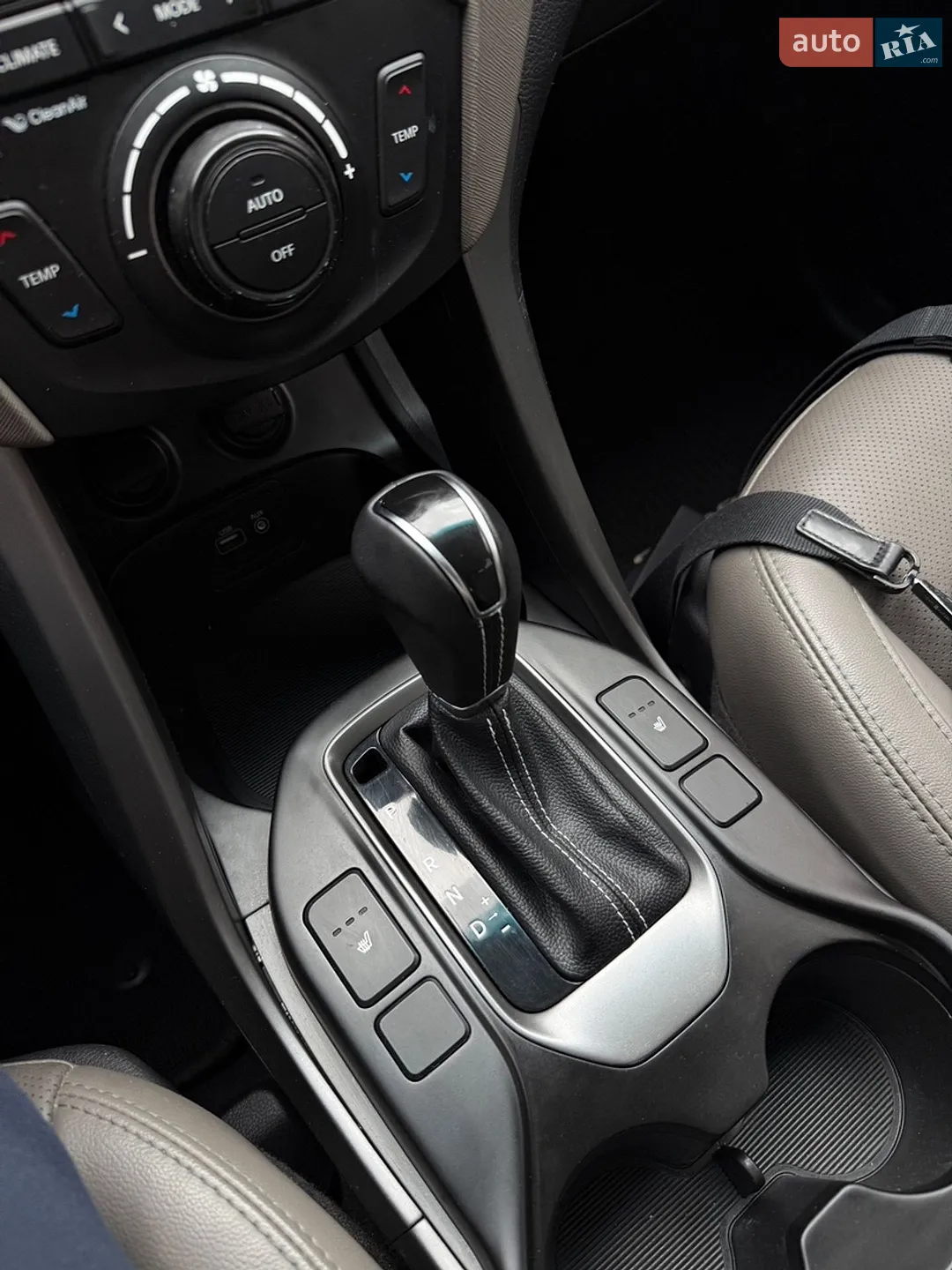 2016 Hyundai Santa Fe - мініатюра 27