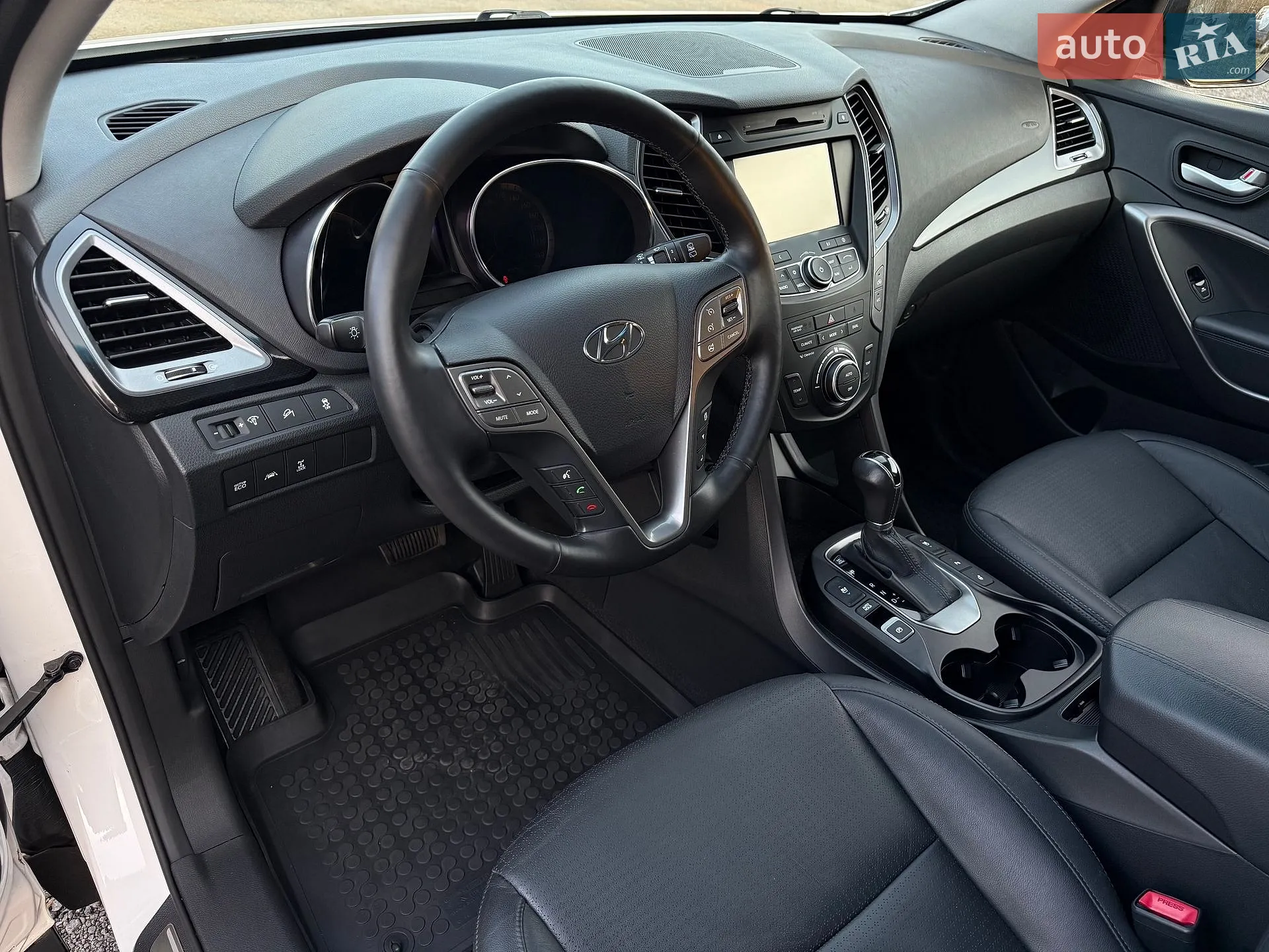 2014 Hyundai Santa Fe - мініатюра 18