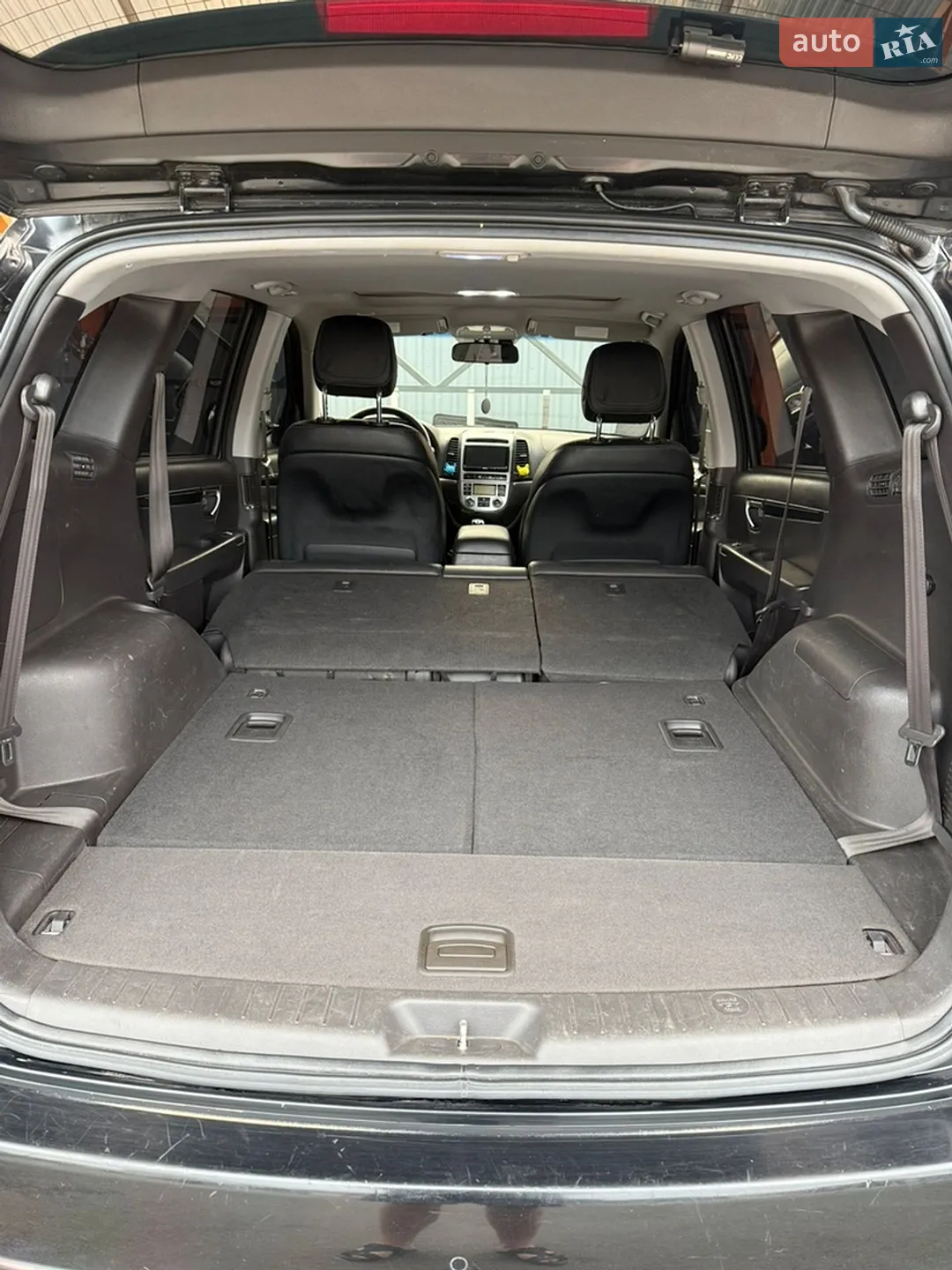 2011 Hyundai Santa Fe - мініатюра 8