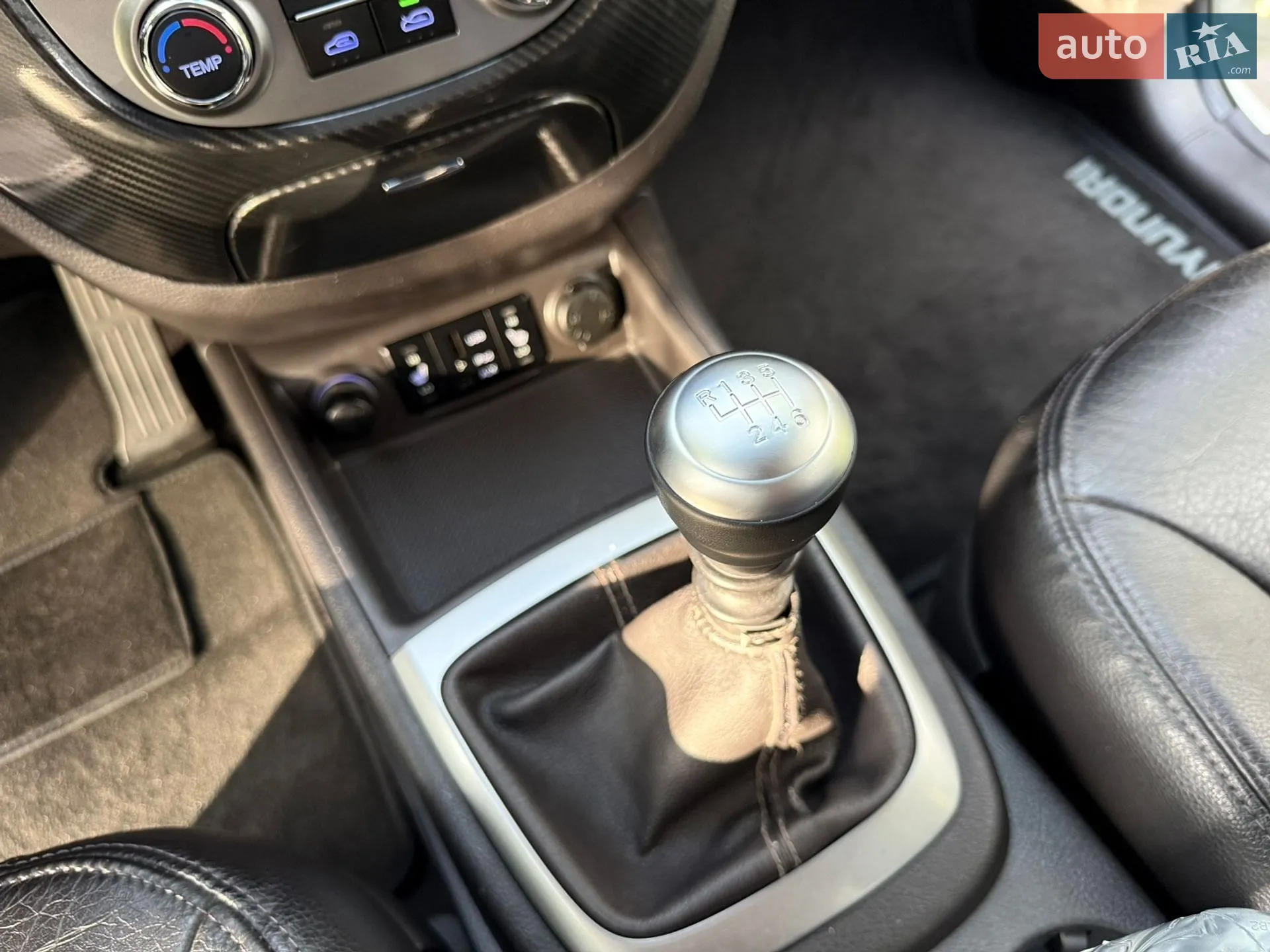 2011 Hyundai Santa Fe - мініатюра 44