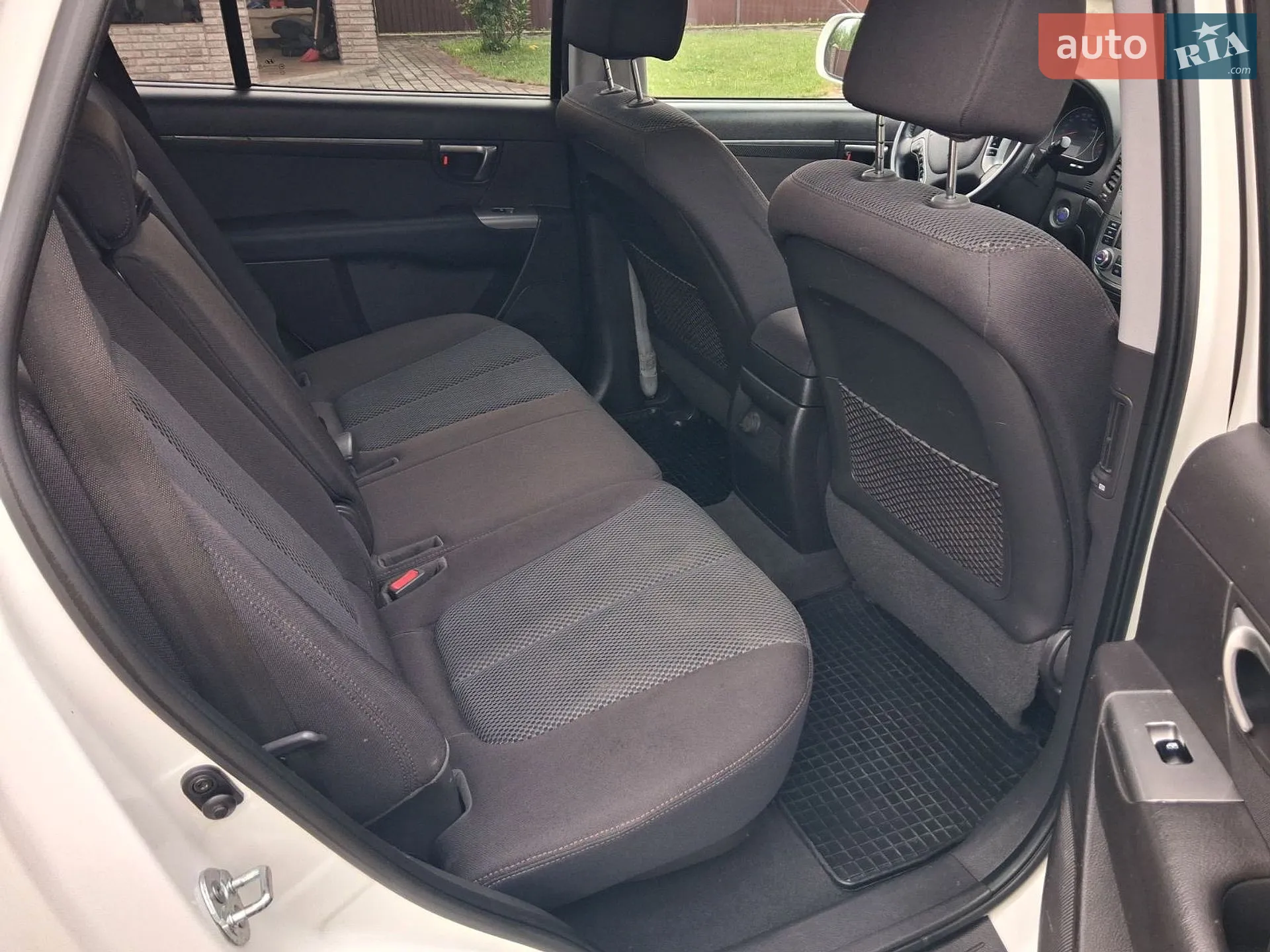 2012 Hyundai Santa Fe - мініатюра 27