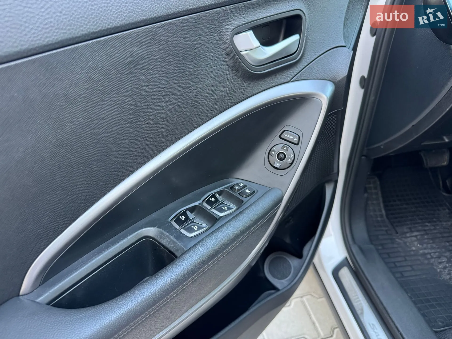 2013 Hyundai Santa Fe - мініатюра 19