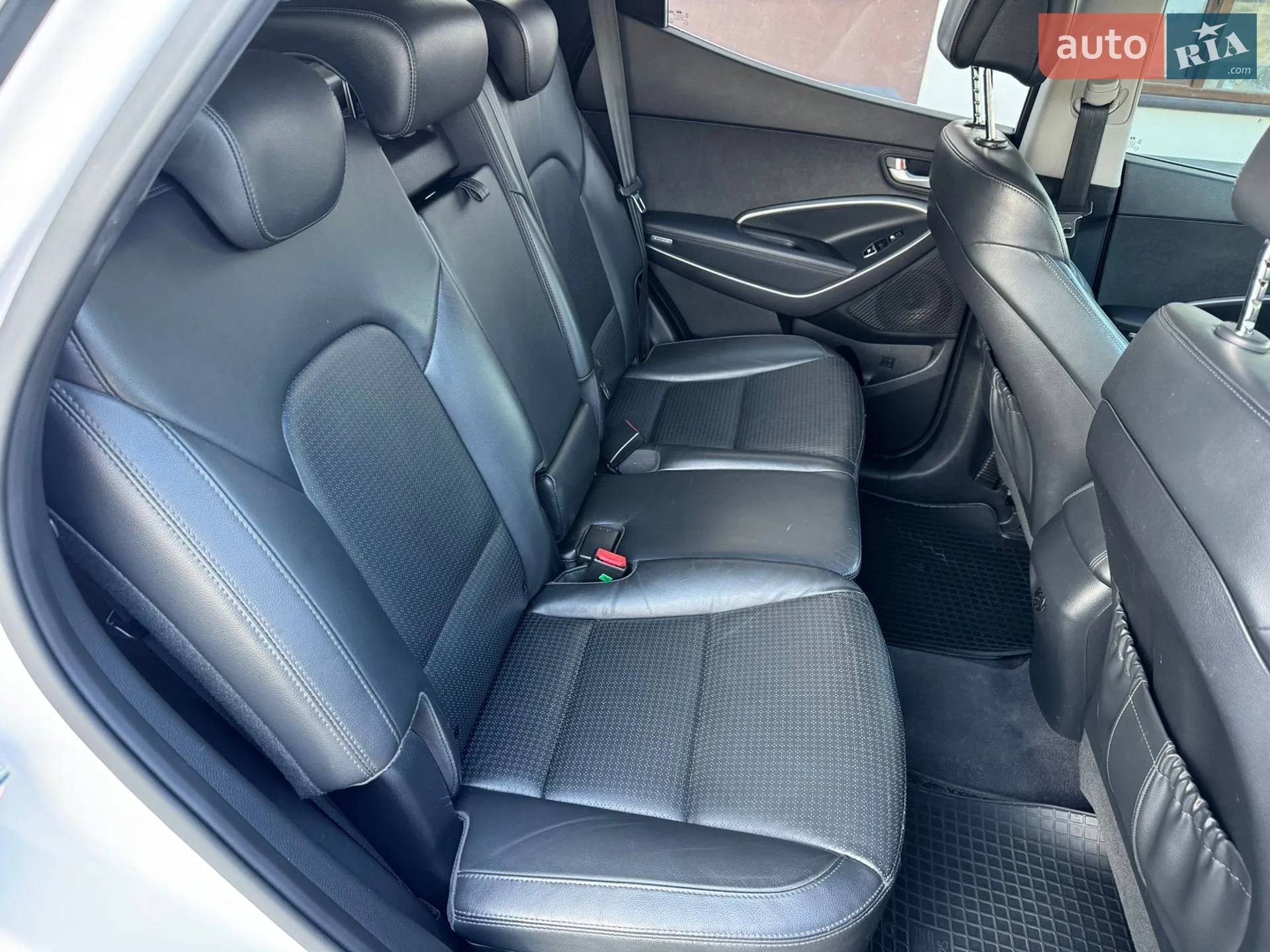 2013 Hyundai Santa Fe - мініатюра 33